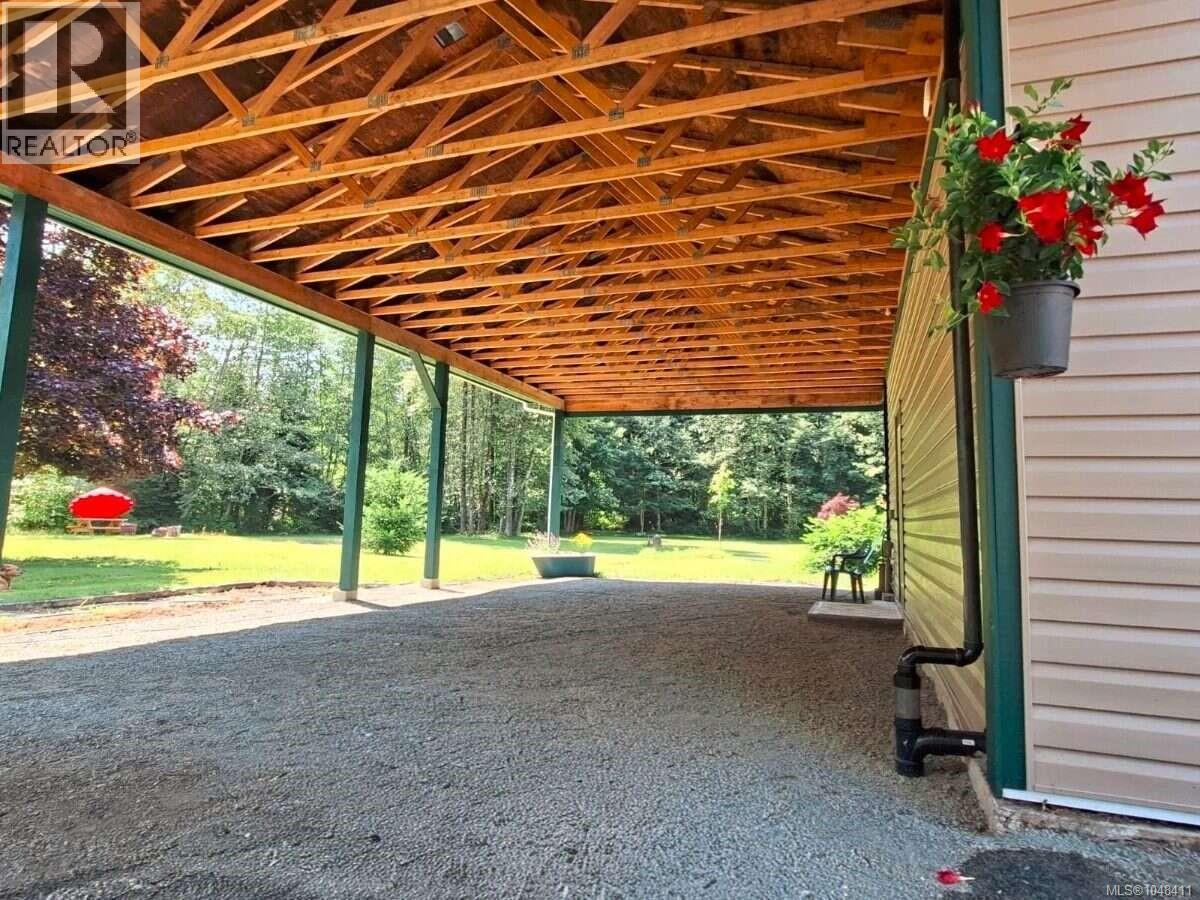 955 Despins Rd Property Photo 7