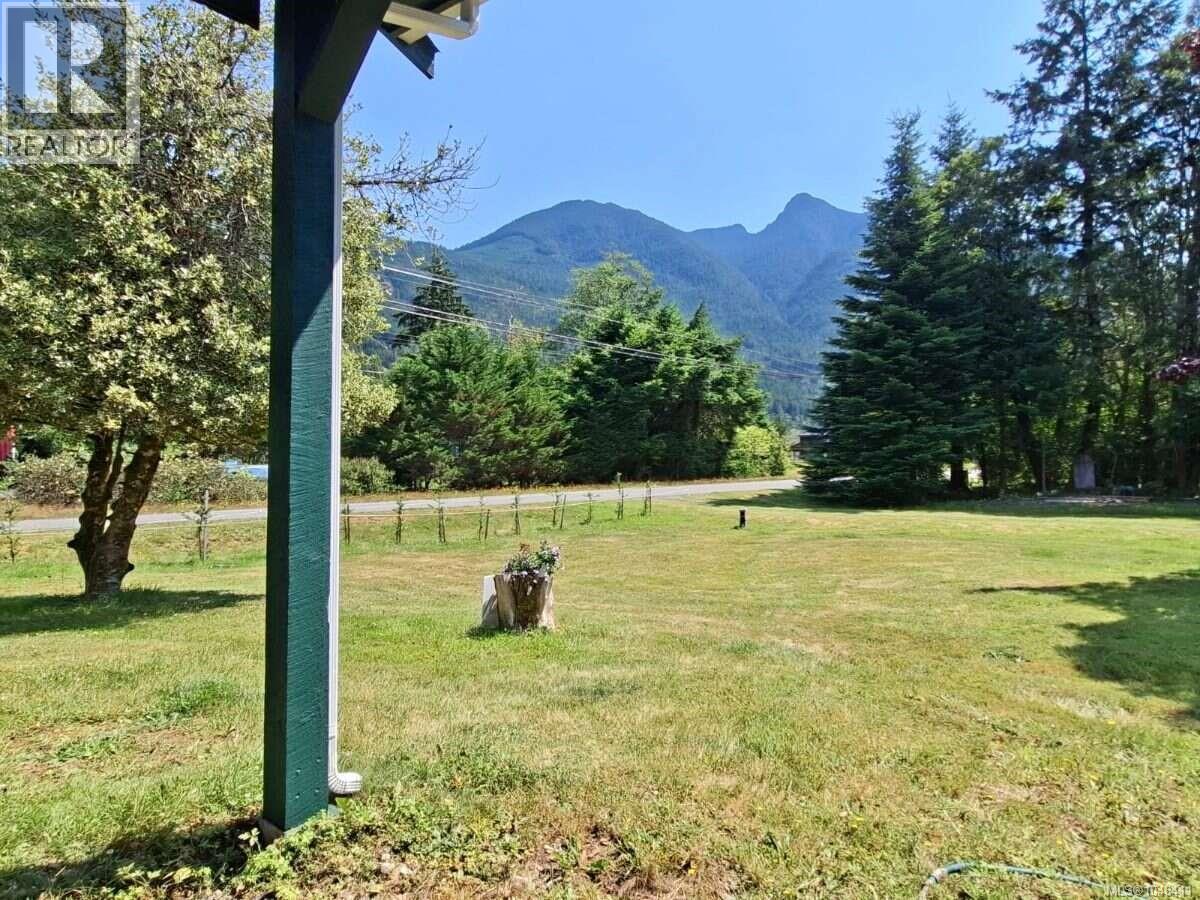 955 Despins Rd Property Photo 8