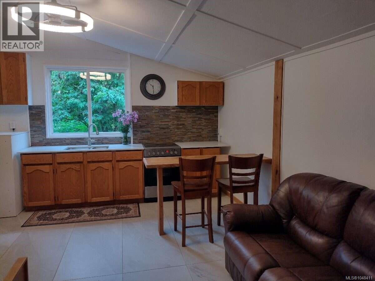 955 Despins Rd Property Photo 14