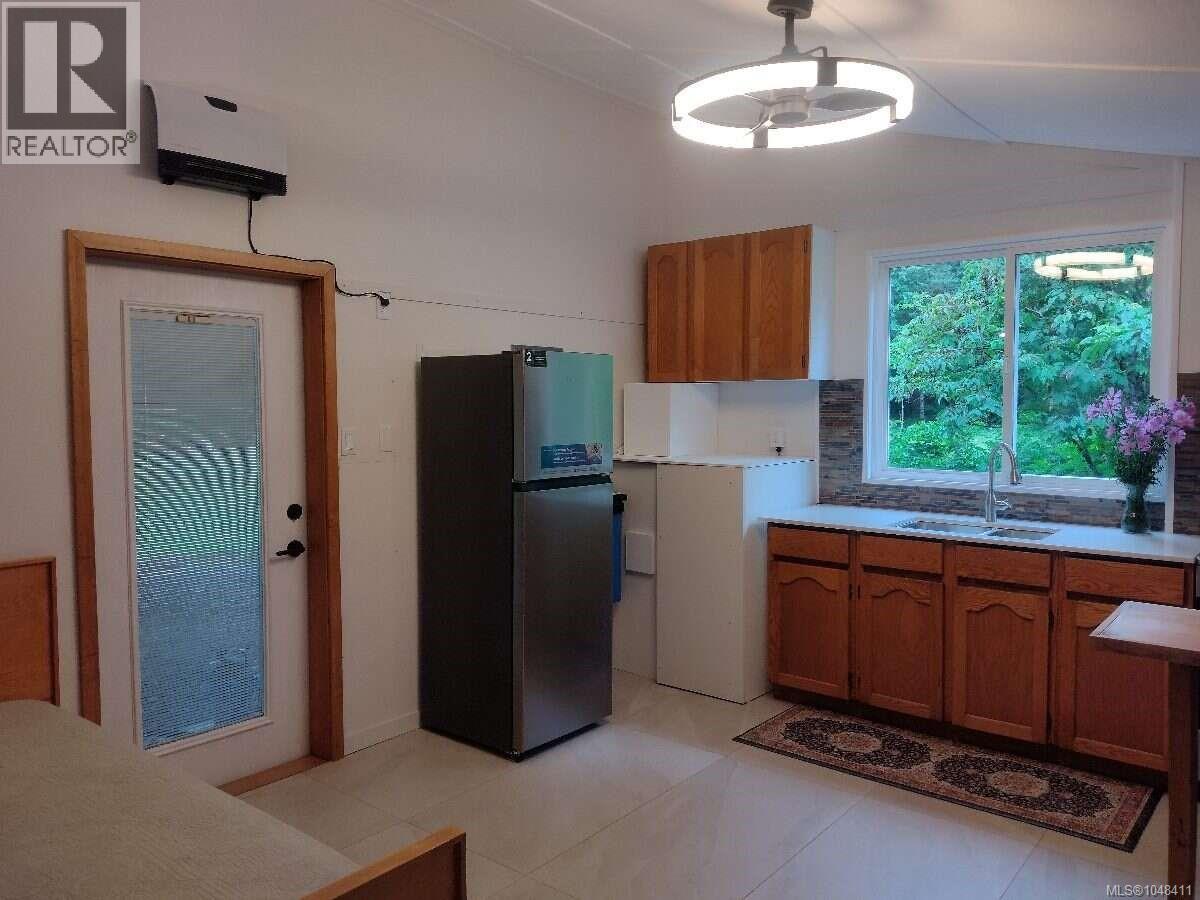 955 Despins Rd Property Photo 15