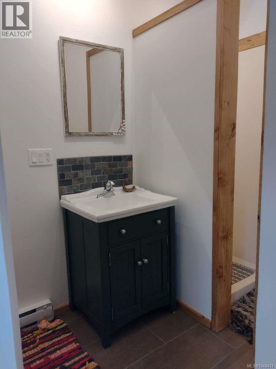 955 Despins Rd Property Photo 18