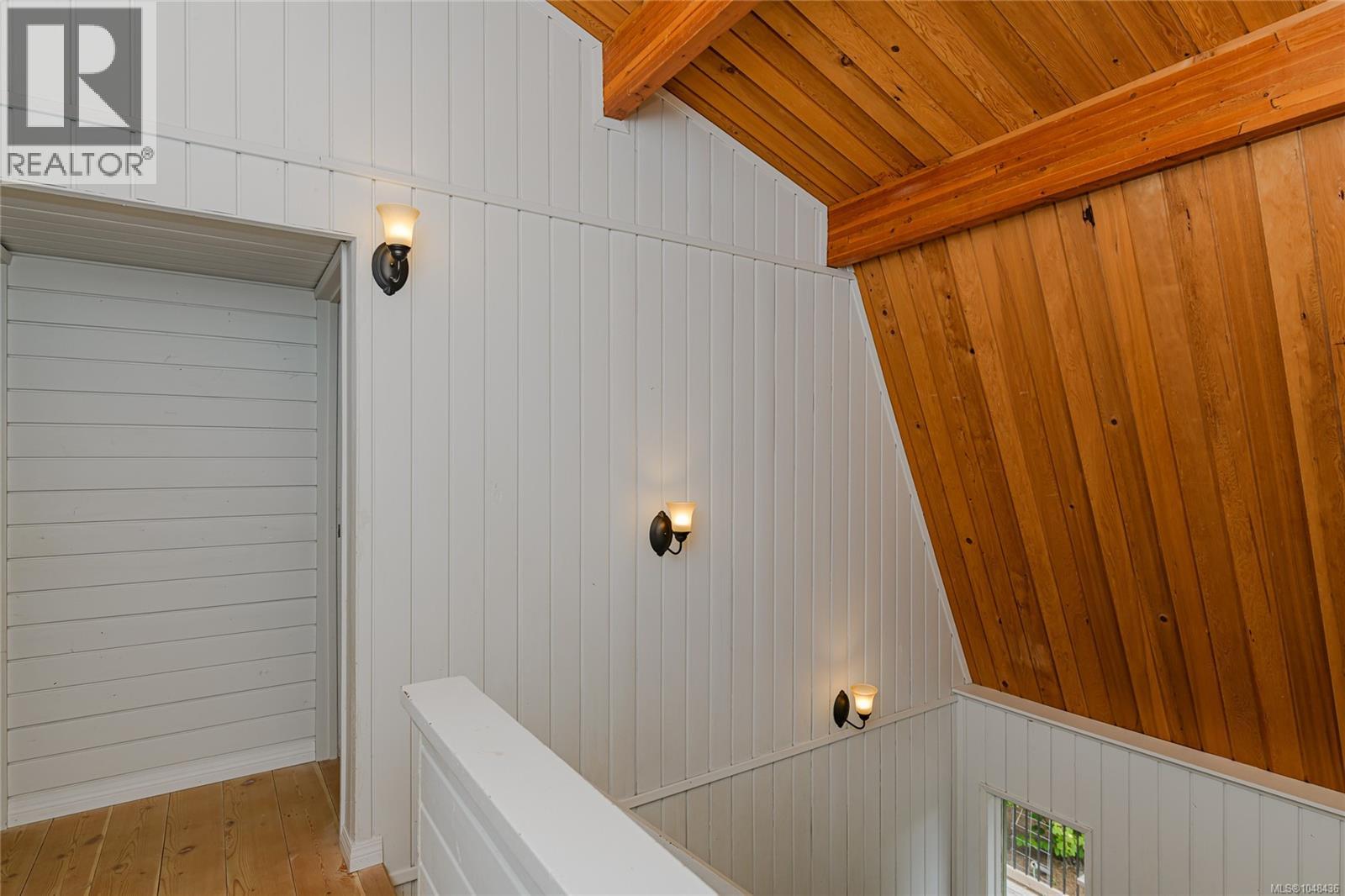 384 Roland Rd Property Photo 24