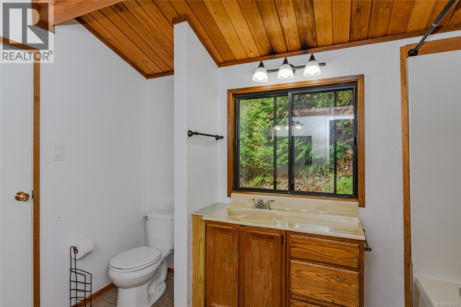 384 Roland Rd Property Photo 29