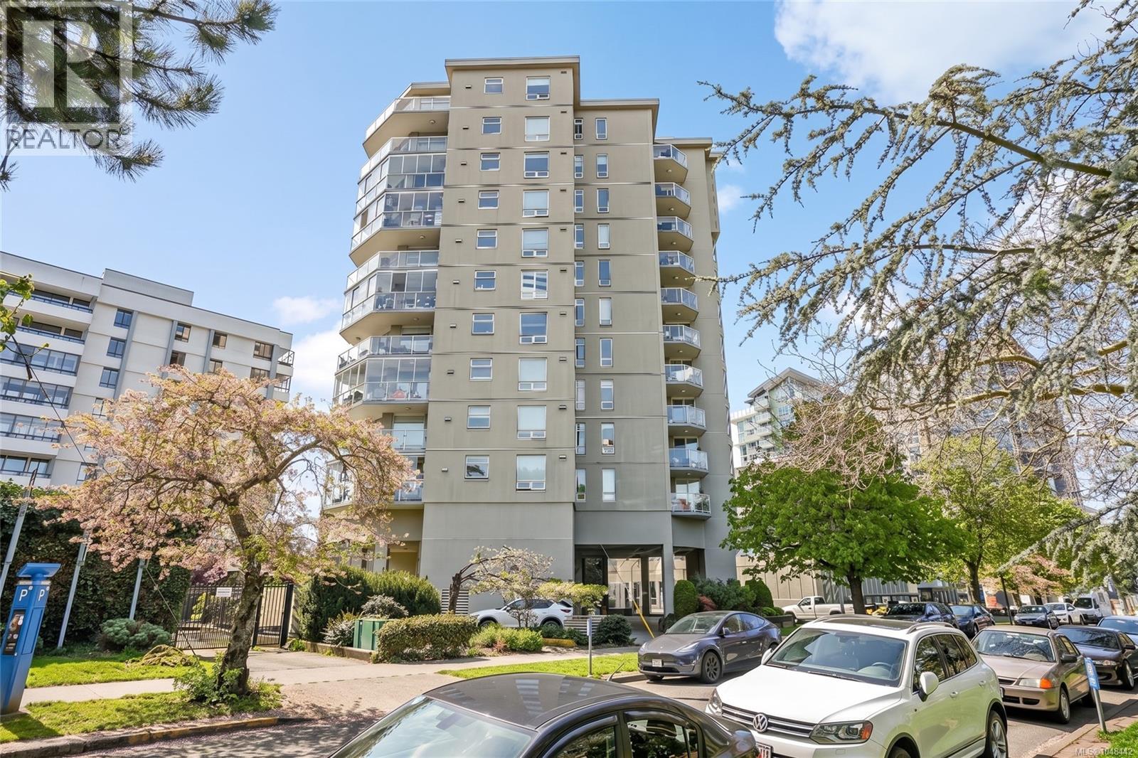 501 1015 Pandora Ave
