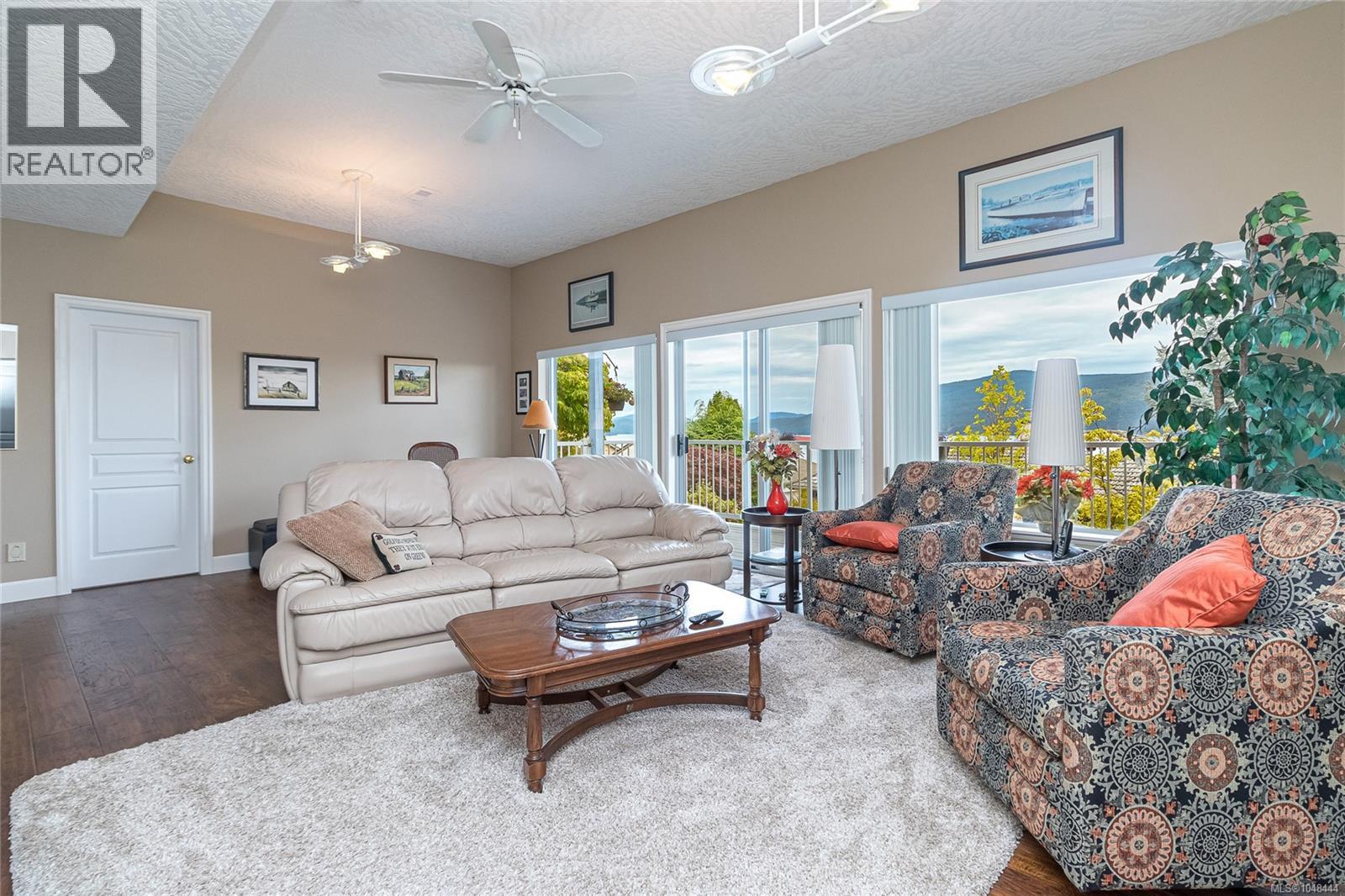 498 Seaview Way Property Photo 28