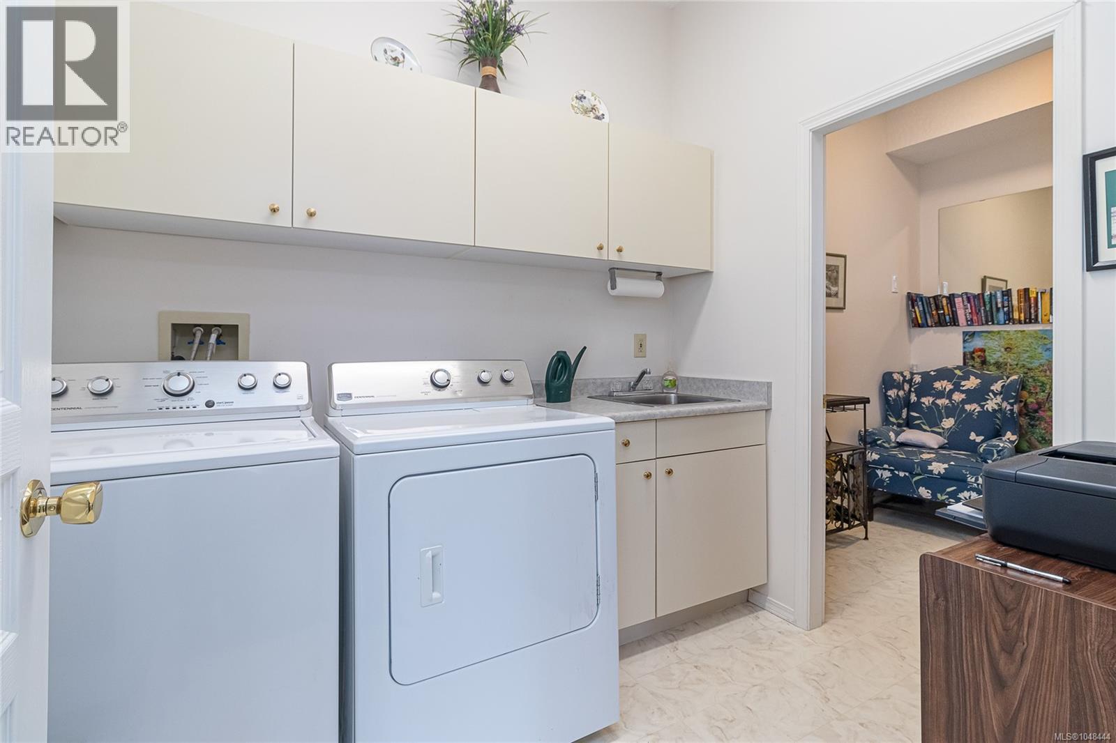 498 Seaview Way Property Photo 32