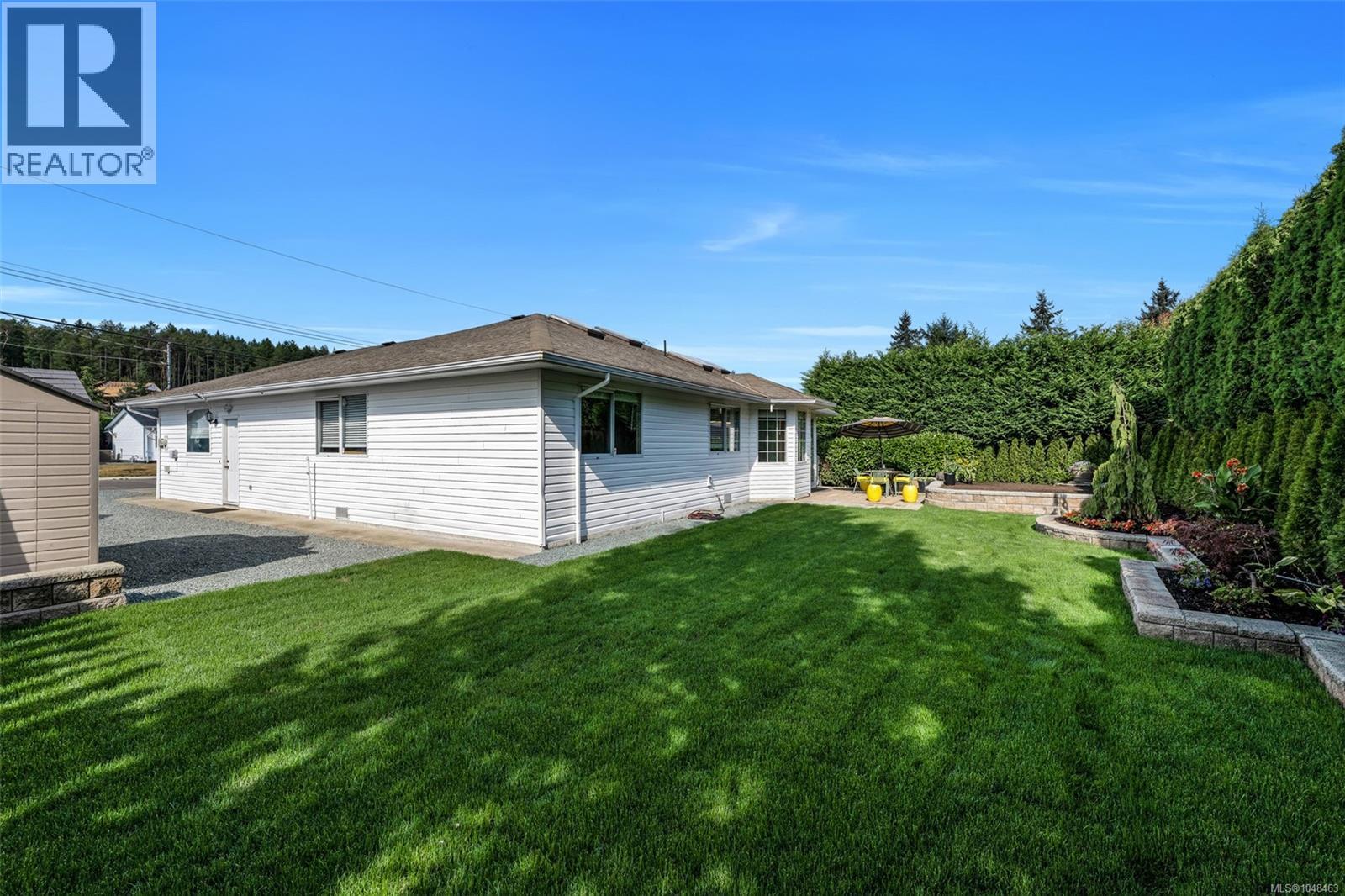 871 Colonia Dr Property Photo 11