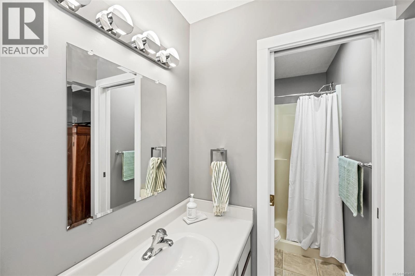 871 Colonia Dr Property Photo 32