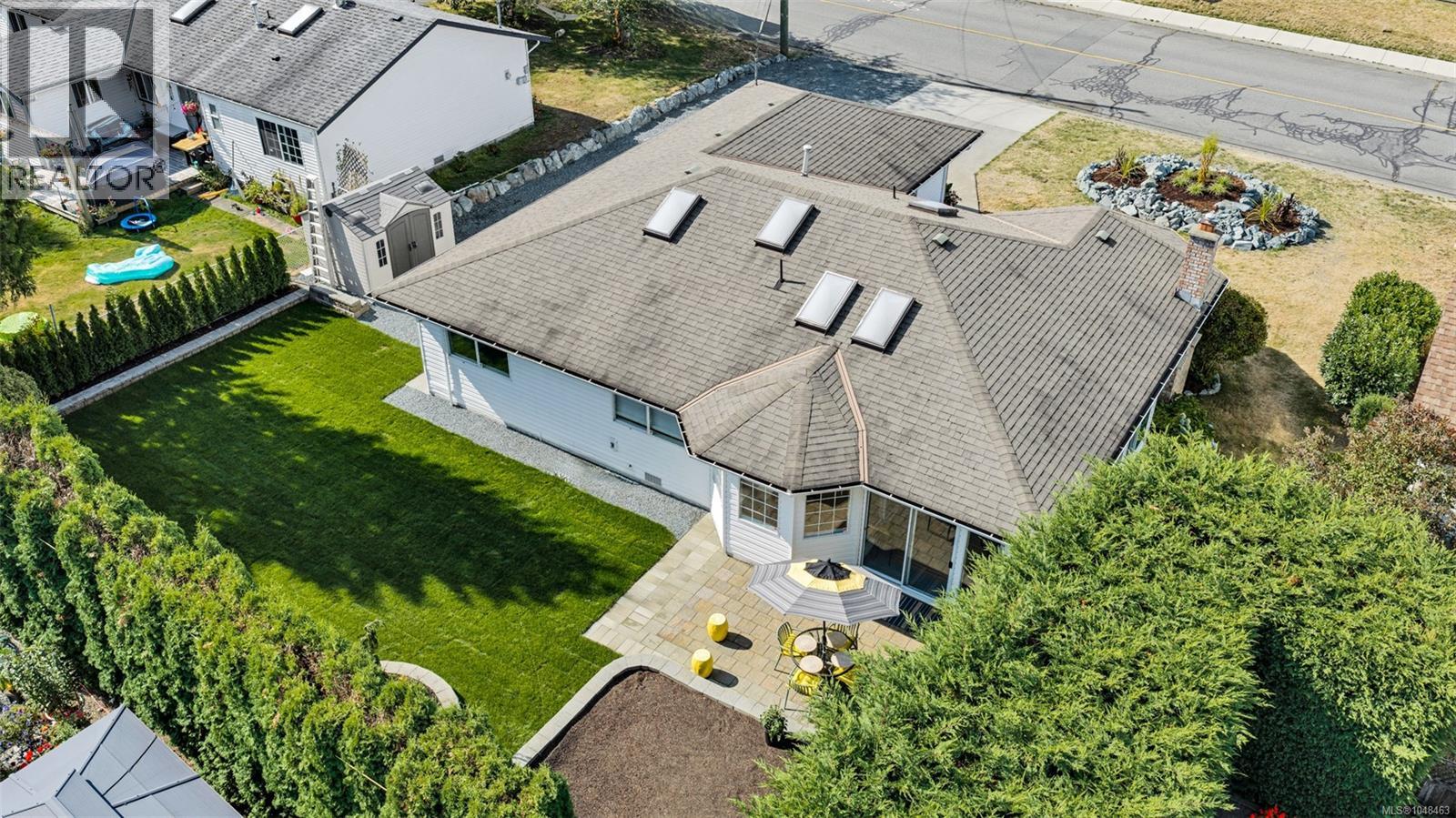 871 Colonia Dr Property Photo 43