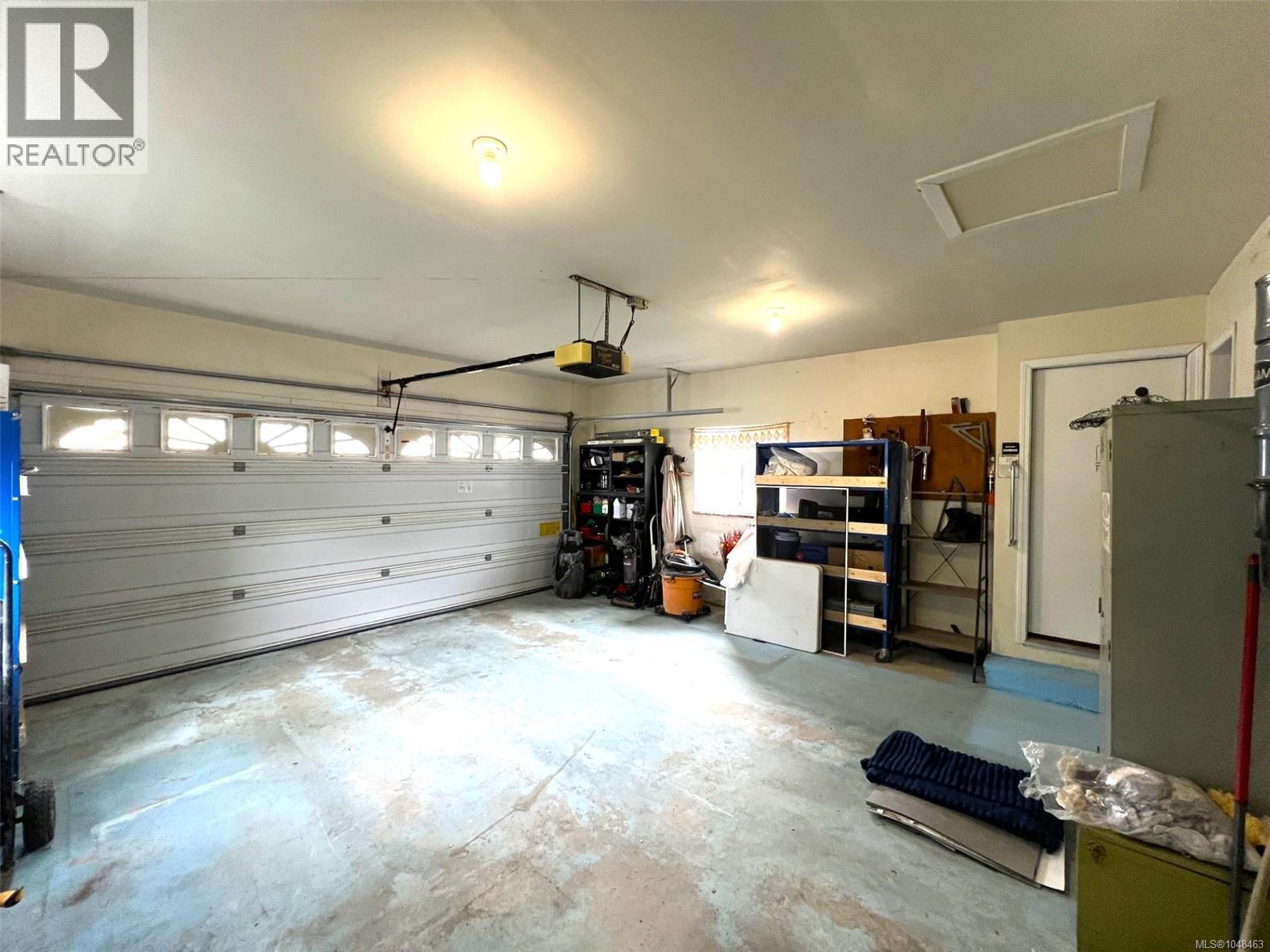 871 Colonia Dr Property Photo 44