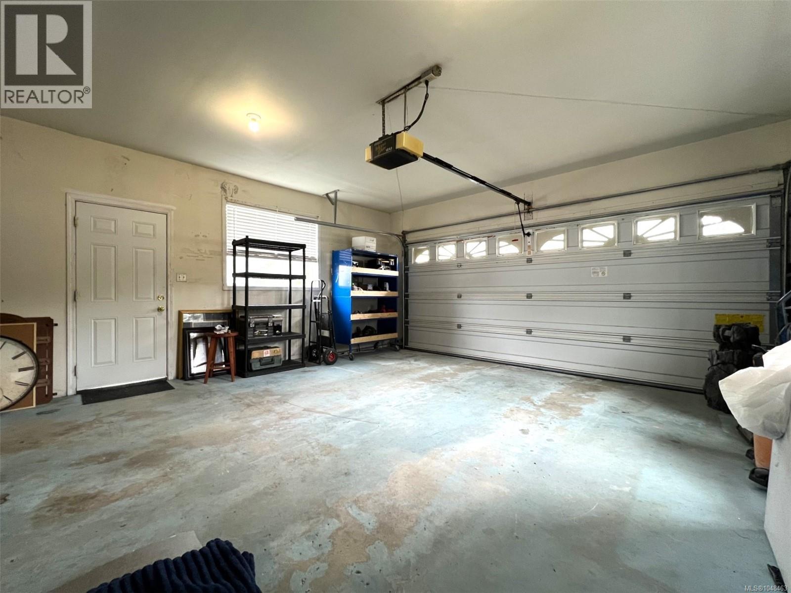 871 Colonia Dr Property Photo 46