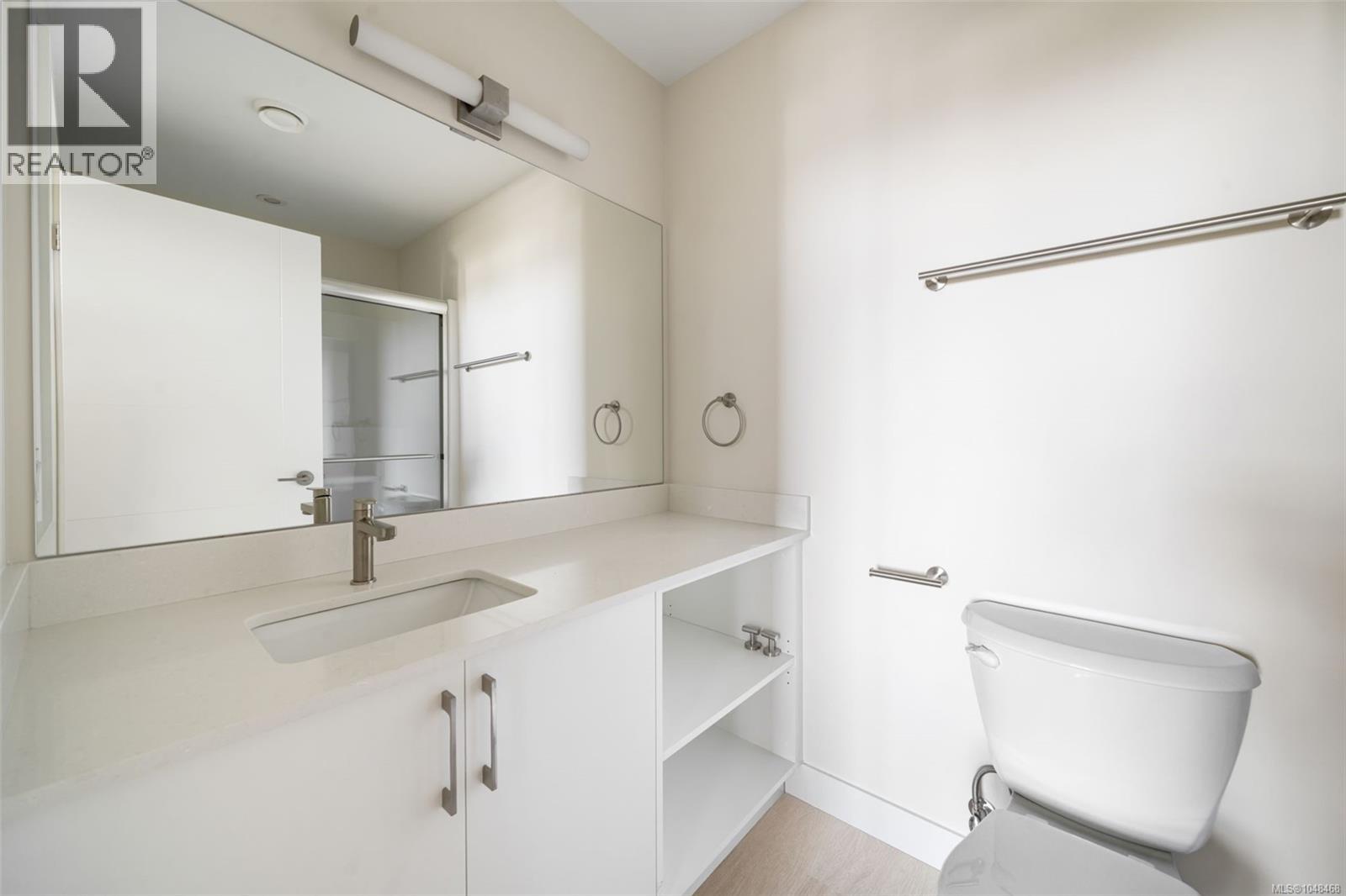 309 777 Station Ave Property Photo 2