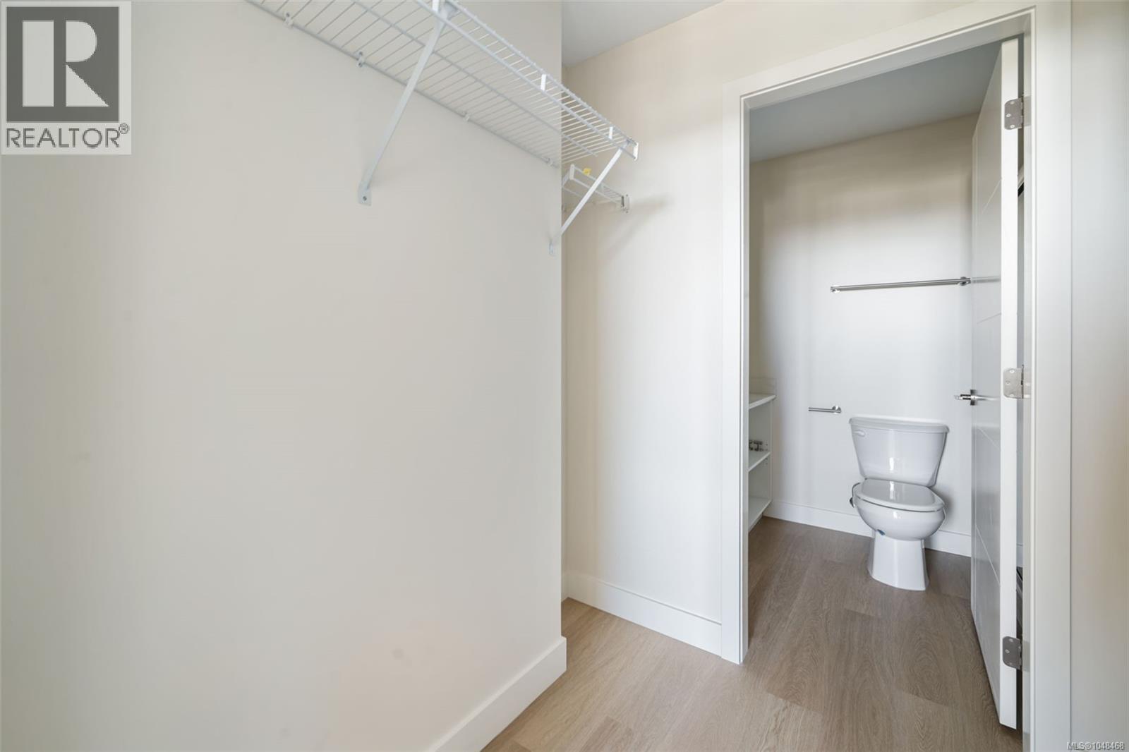 309 777 Station Ave Property Photo 9