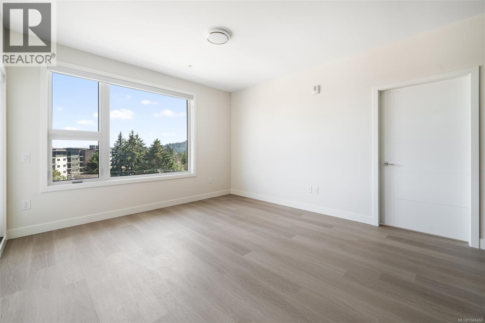 309 777 Station Ave Property Photo 14