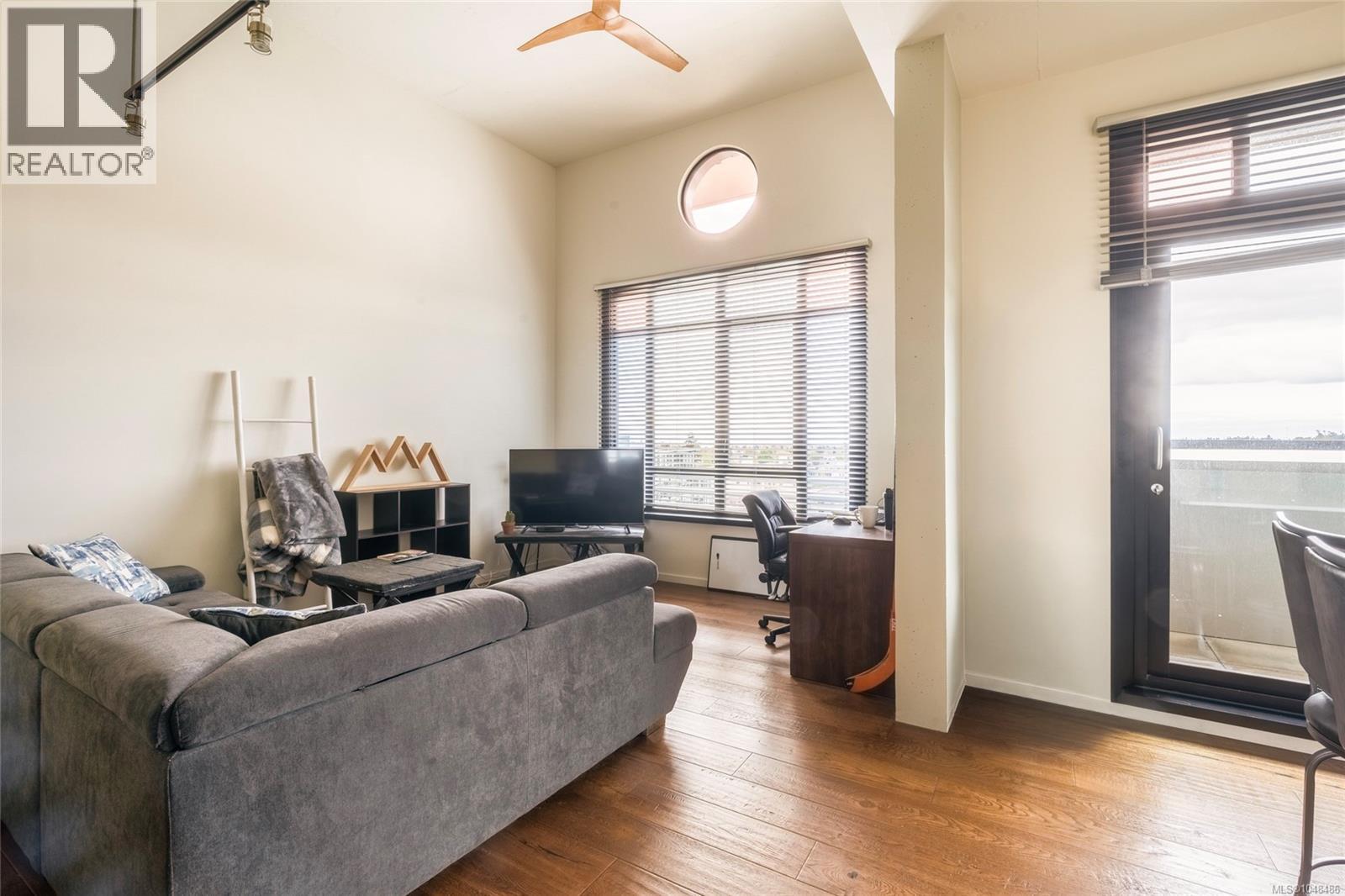 914 1029 View St Property Photo 7