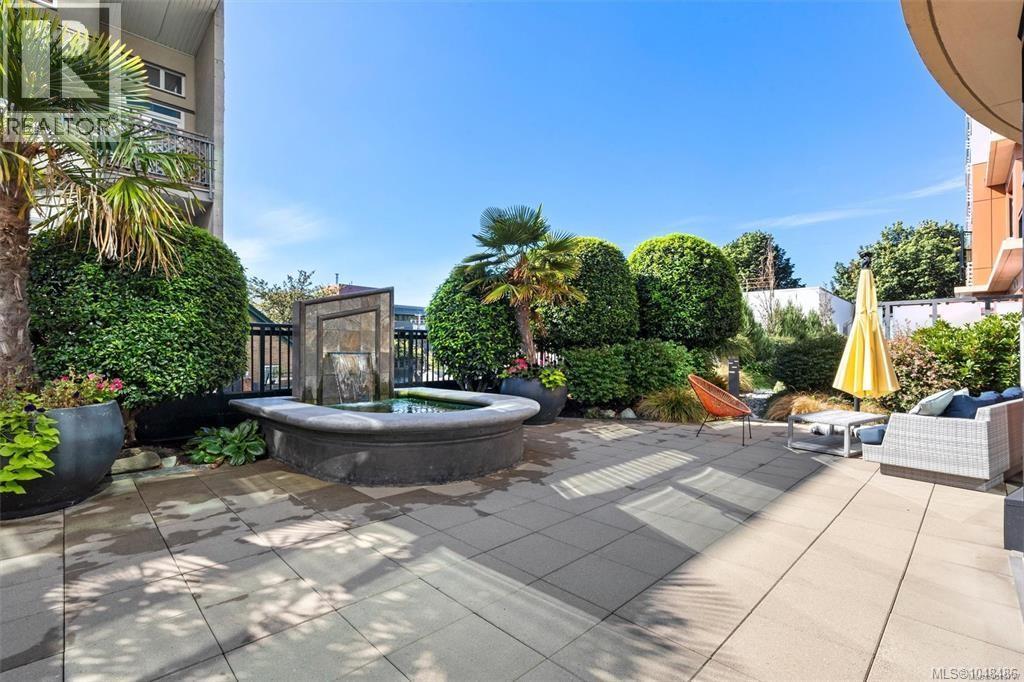 914 1029 View St Property Photo 20