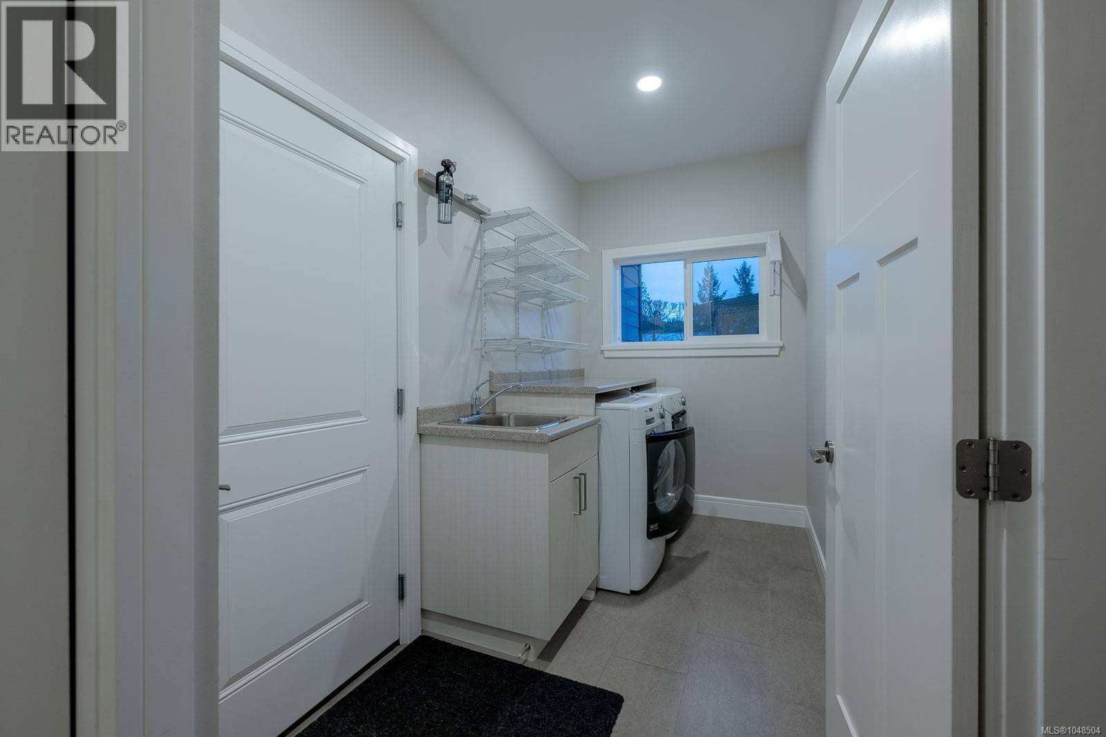 28 1060 Shore Pine Close Property Photo 16