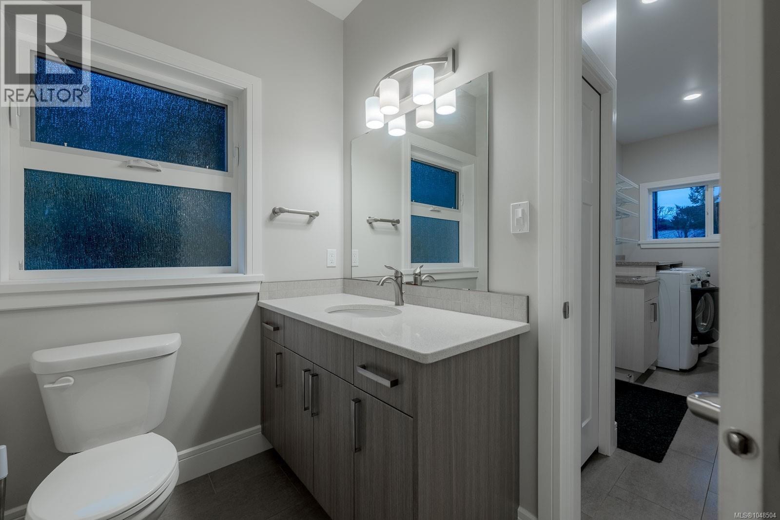 28 1060 Shore Pine Close Property Photo 17