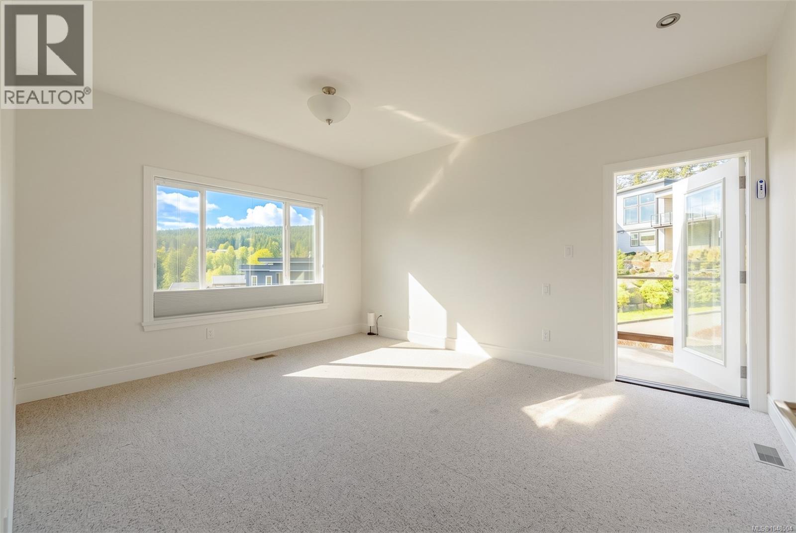 28 1060 Shore Pine Close Property Photo 20