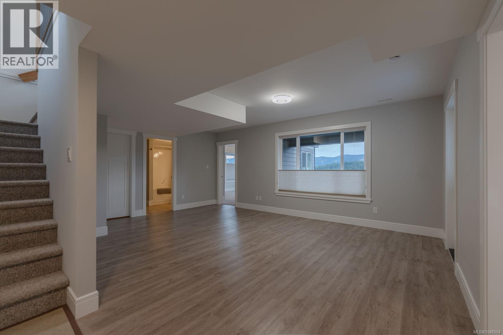 28 1060 Shore Pine Close Property Photo 26