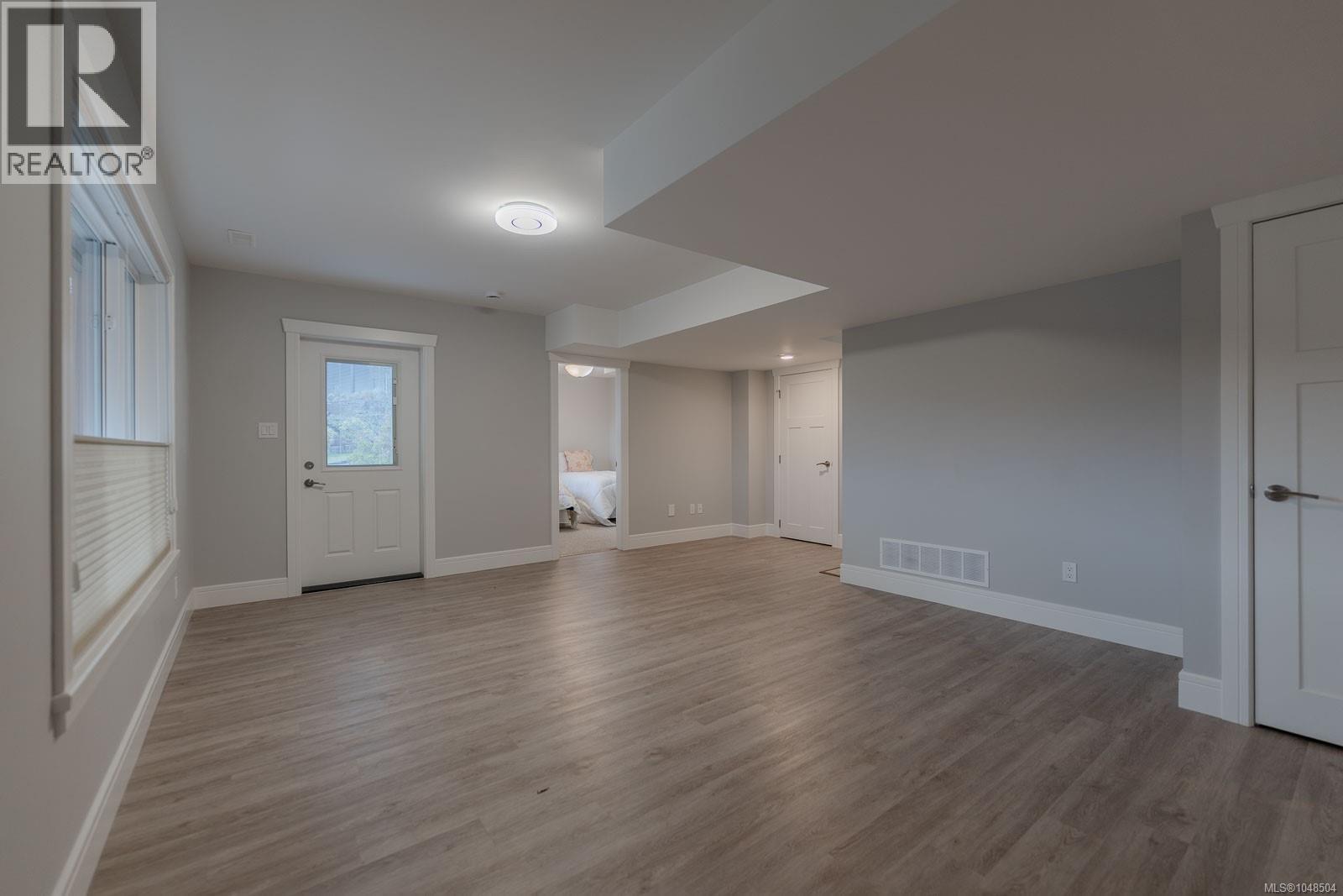 28 1060 Shore Pine Close Property Photo 27