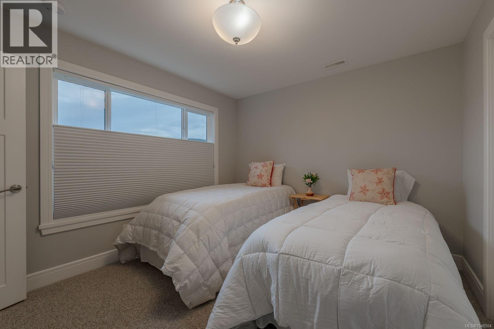 28 1060 Shore Pine Close Property Photo 29