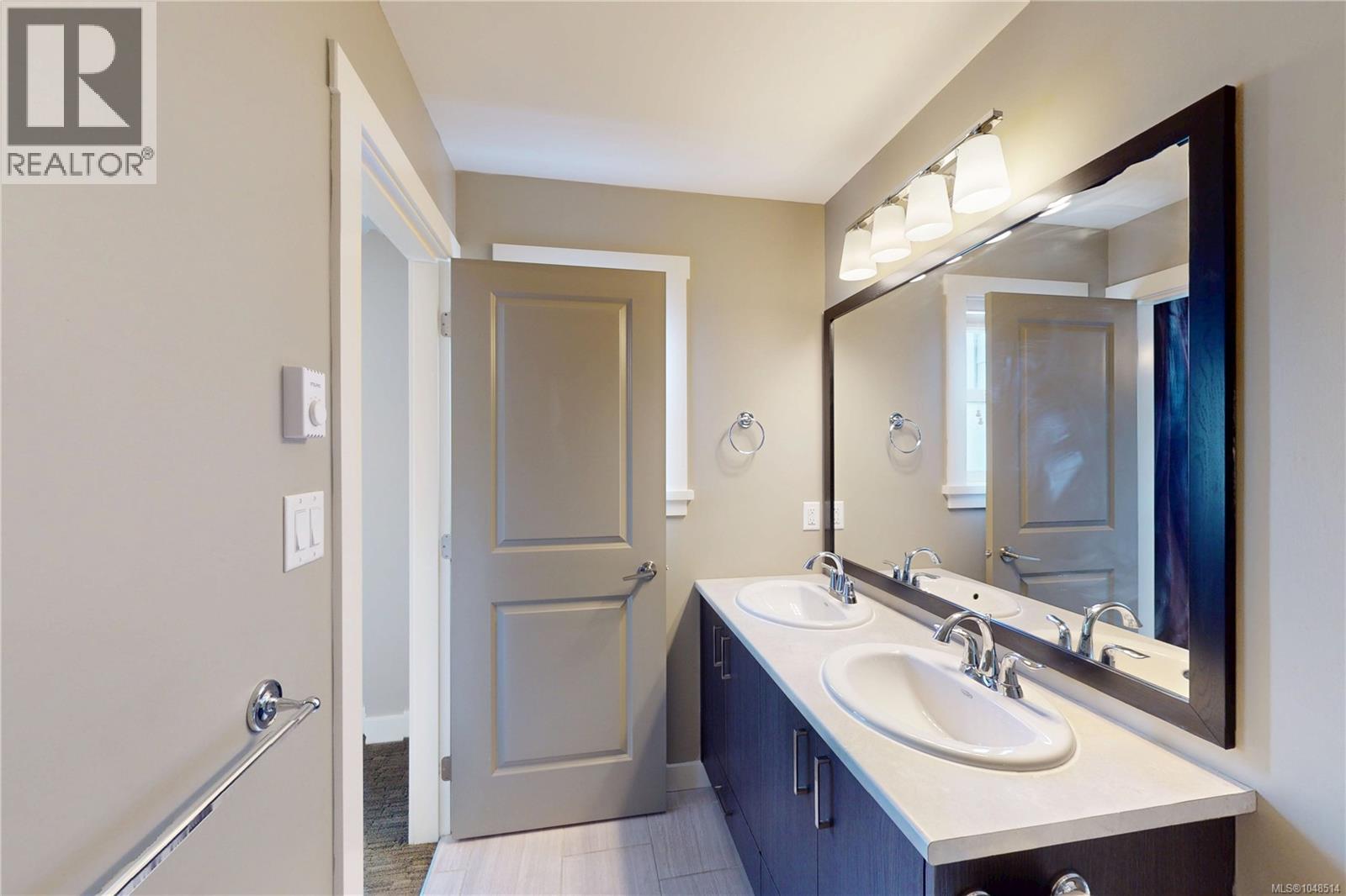 3028 Urban Creek Way Property Photo 31