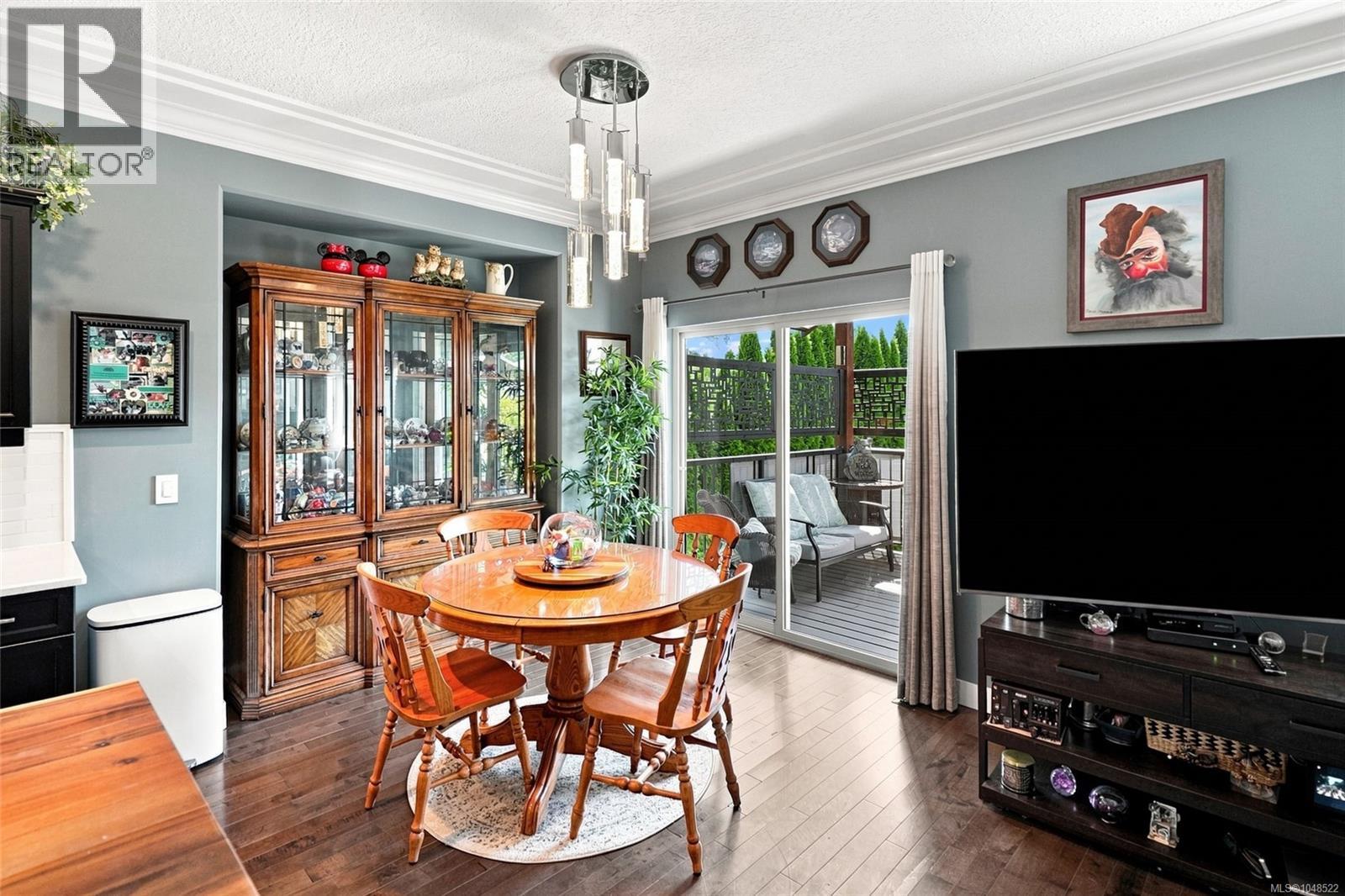 1752 White Blossom Way Property Photo 11