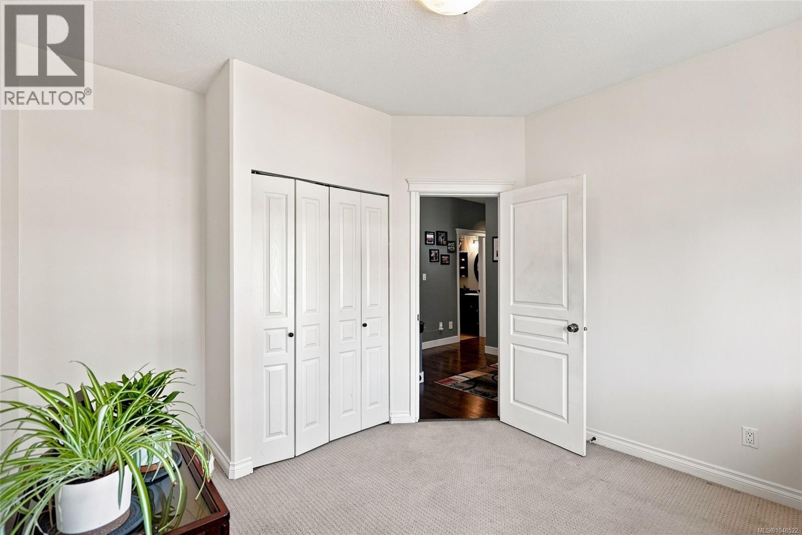 1752 White Blossom Way Property Photo 24