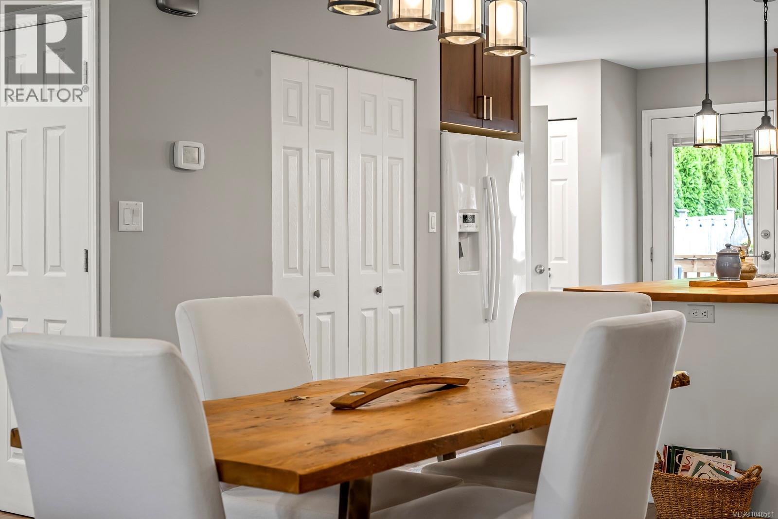 3868 Royston Rd Property Photo 21