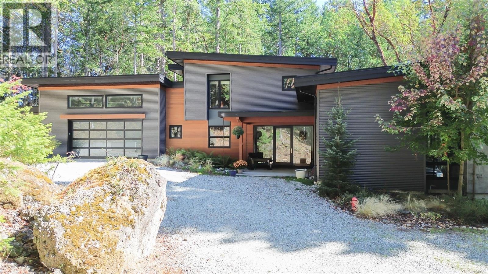 1322 Nose Point Rd Property Photo 1