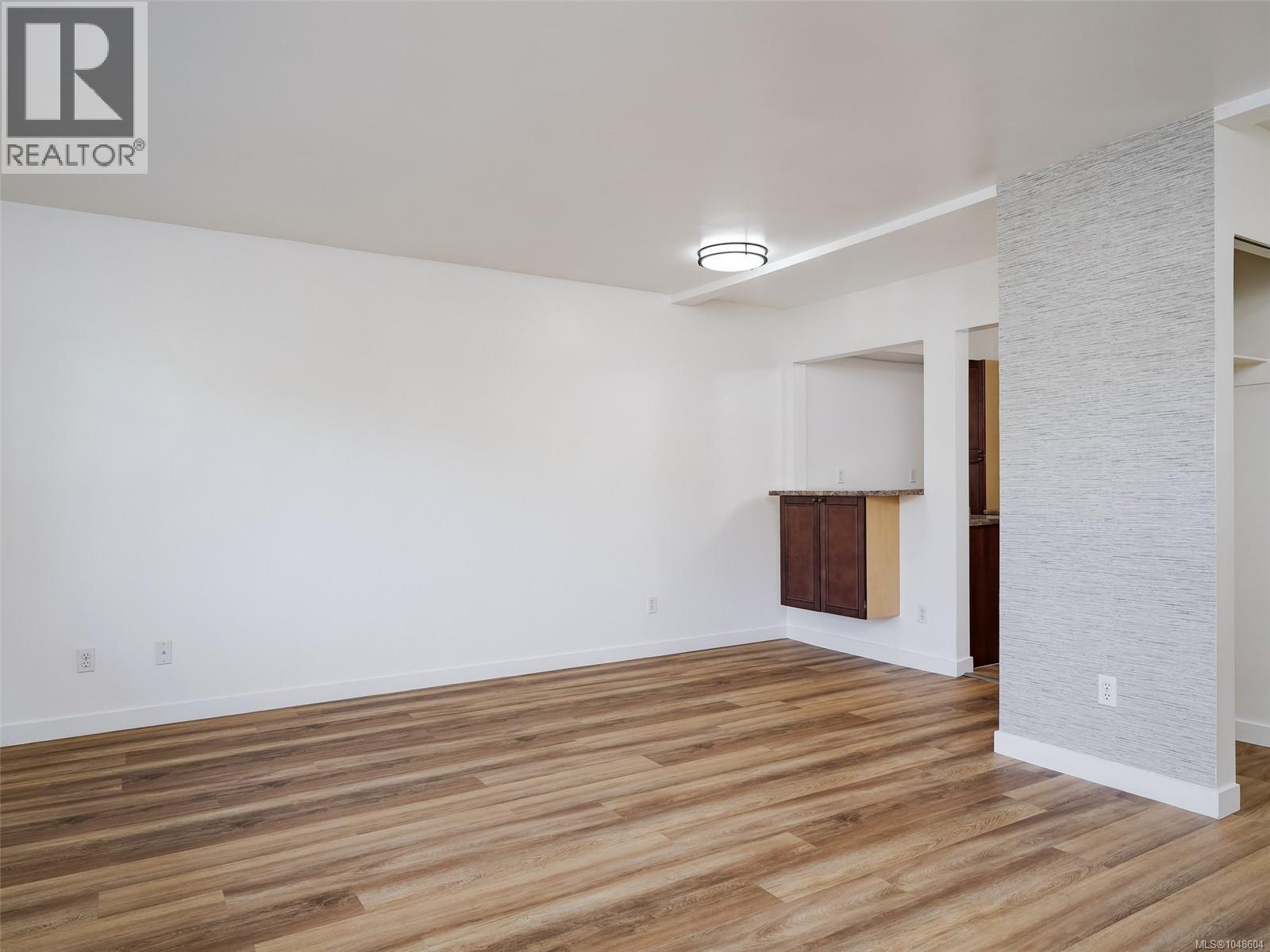 4 740 Wilson St Property Photo 6