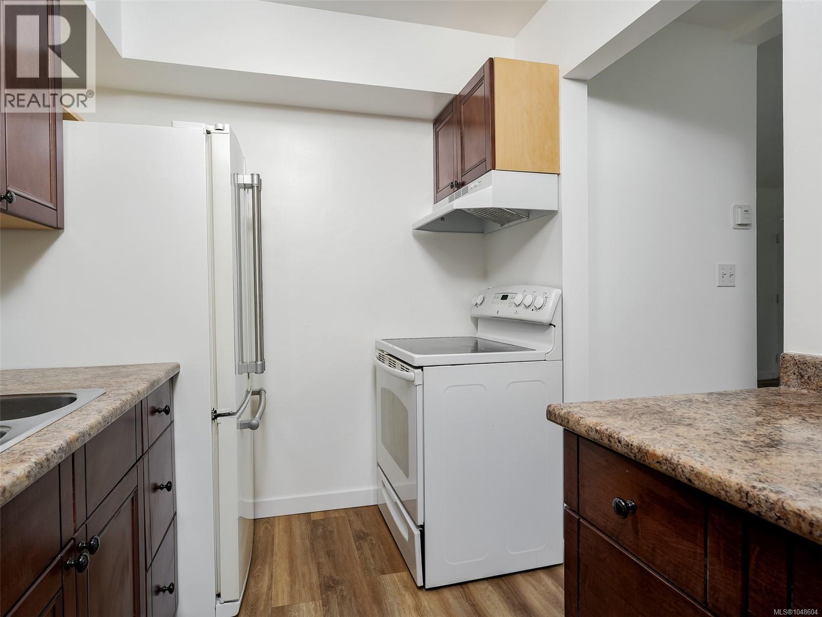 4 740 Wilson St Property Photo 12