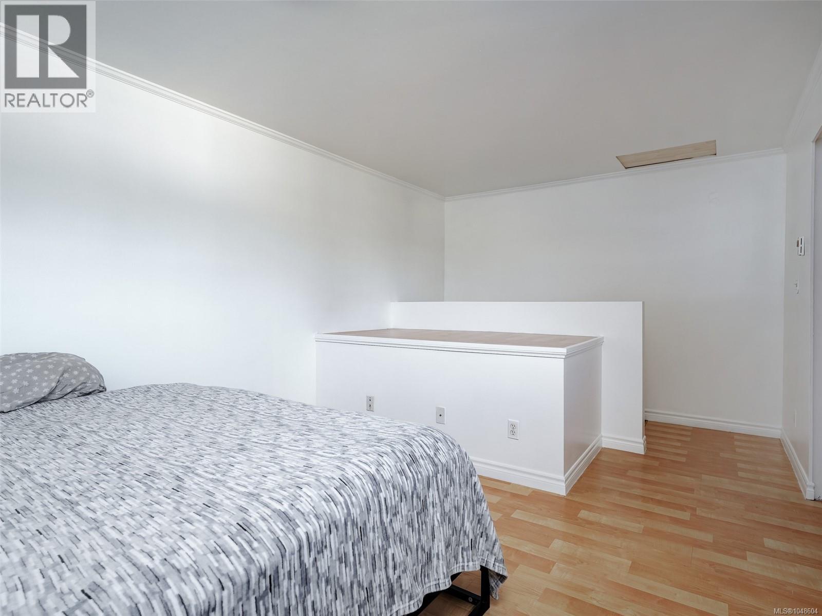 4 740 Wilson St Property Photo 15