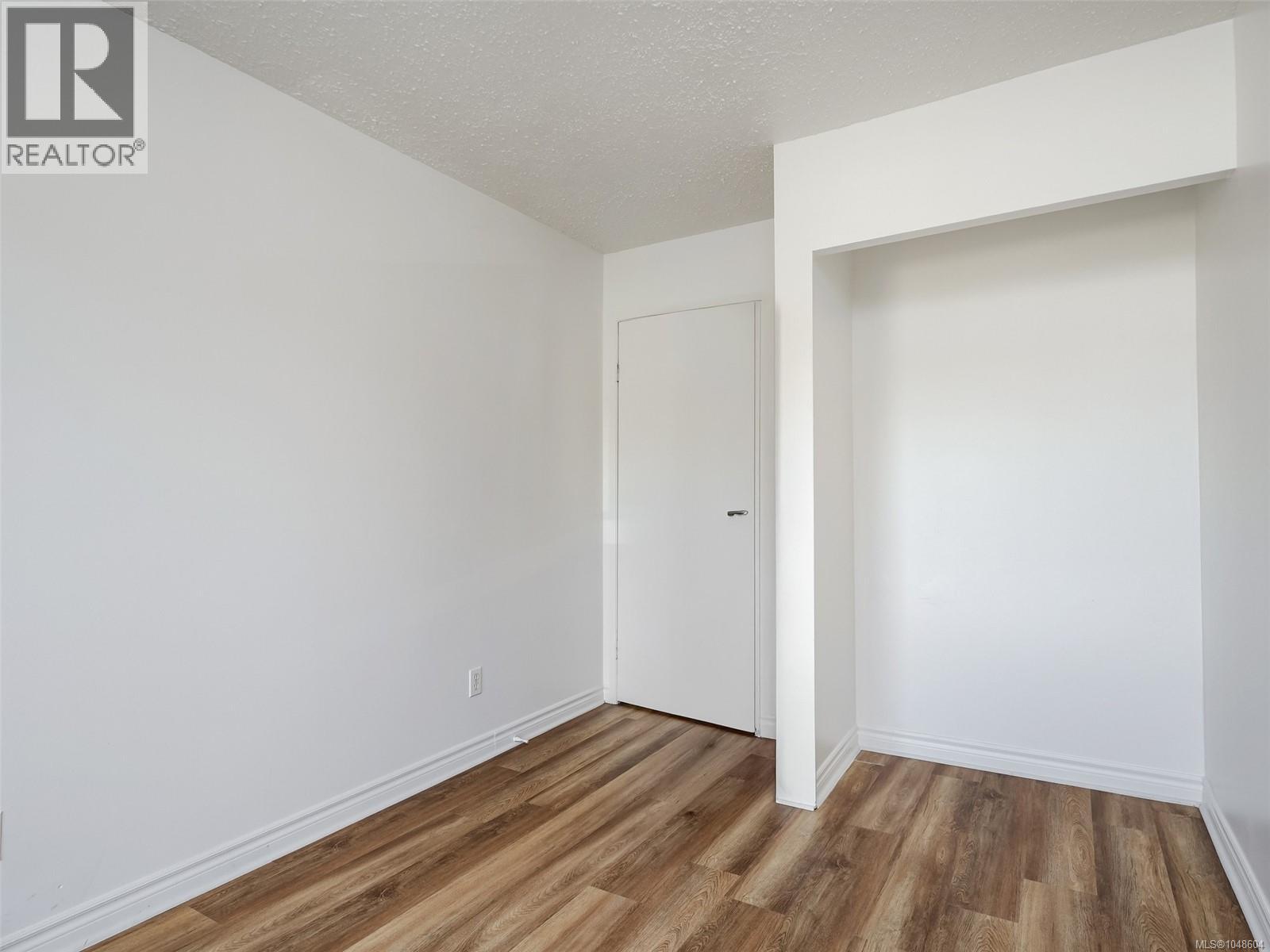 4 740 Wilson St Property Photo 18