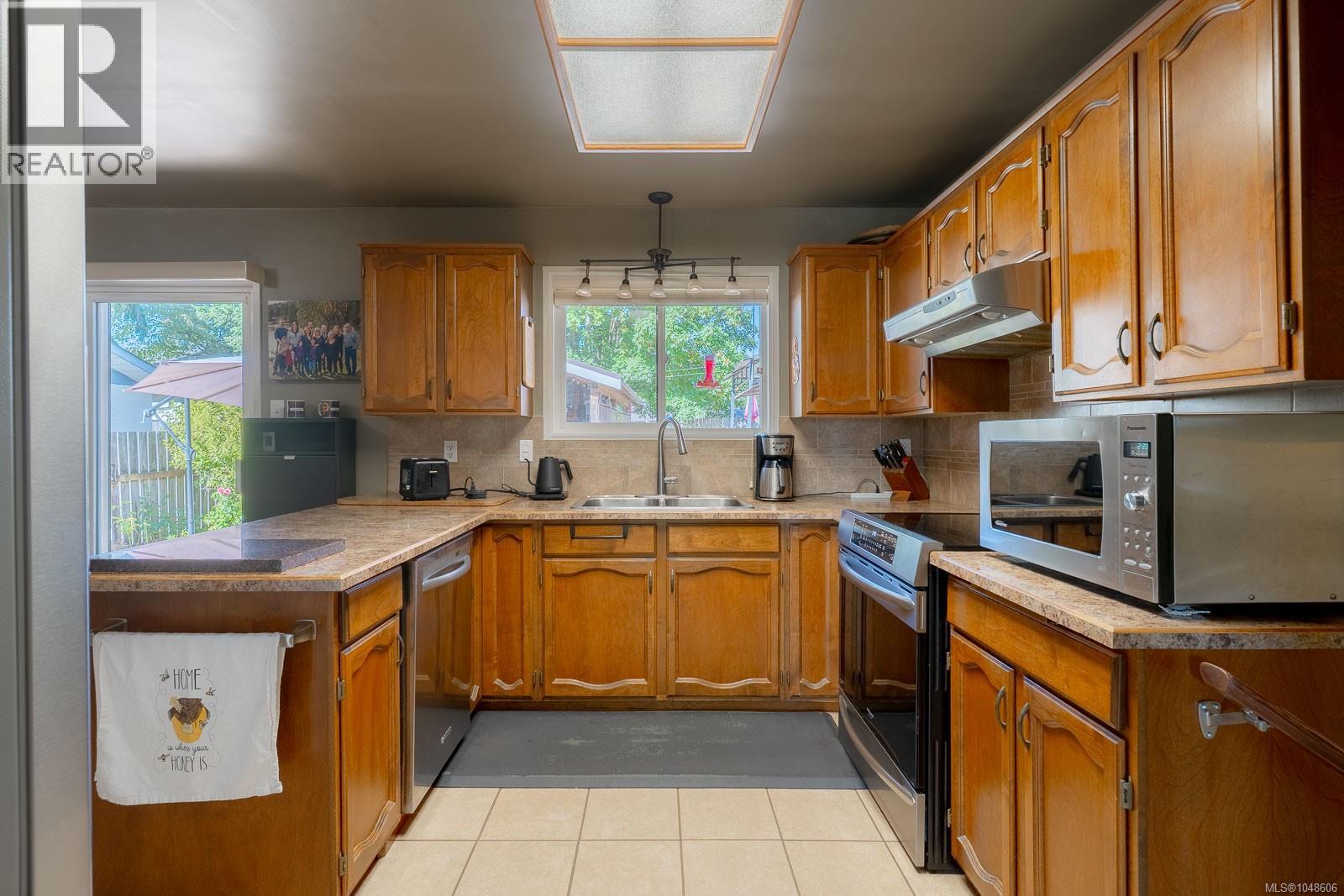 1855 Sandra Pl Property Photo 6