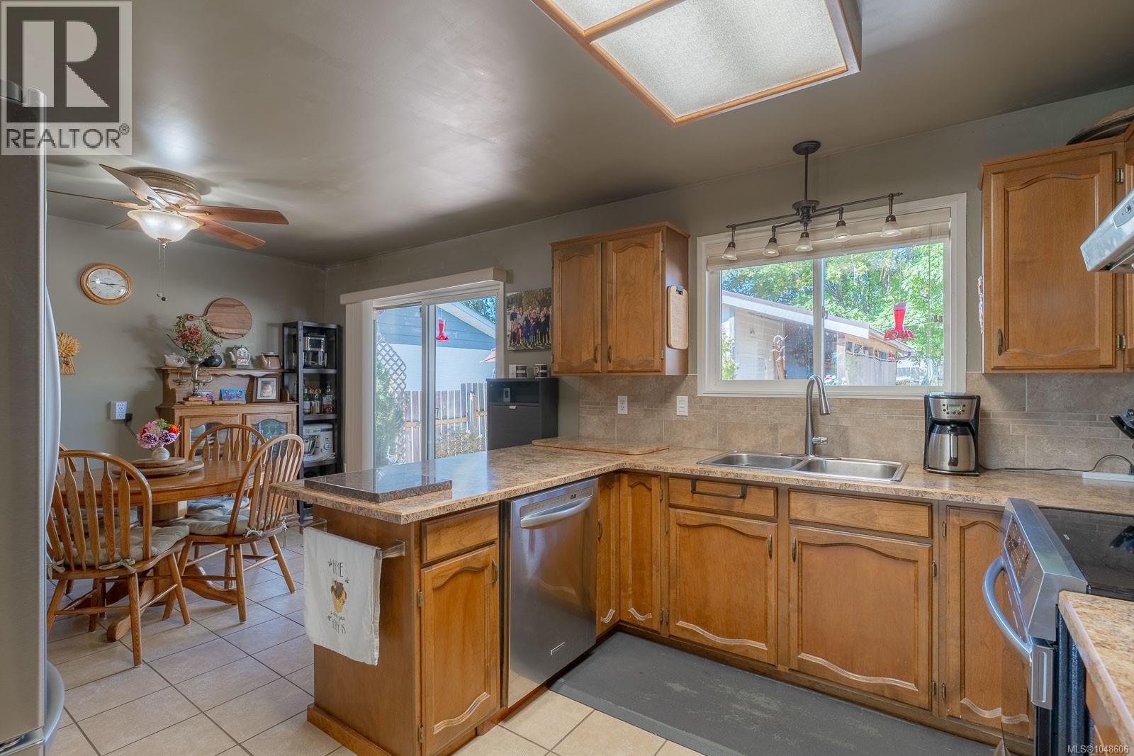1855 Sandra Pl Property Photo 8