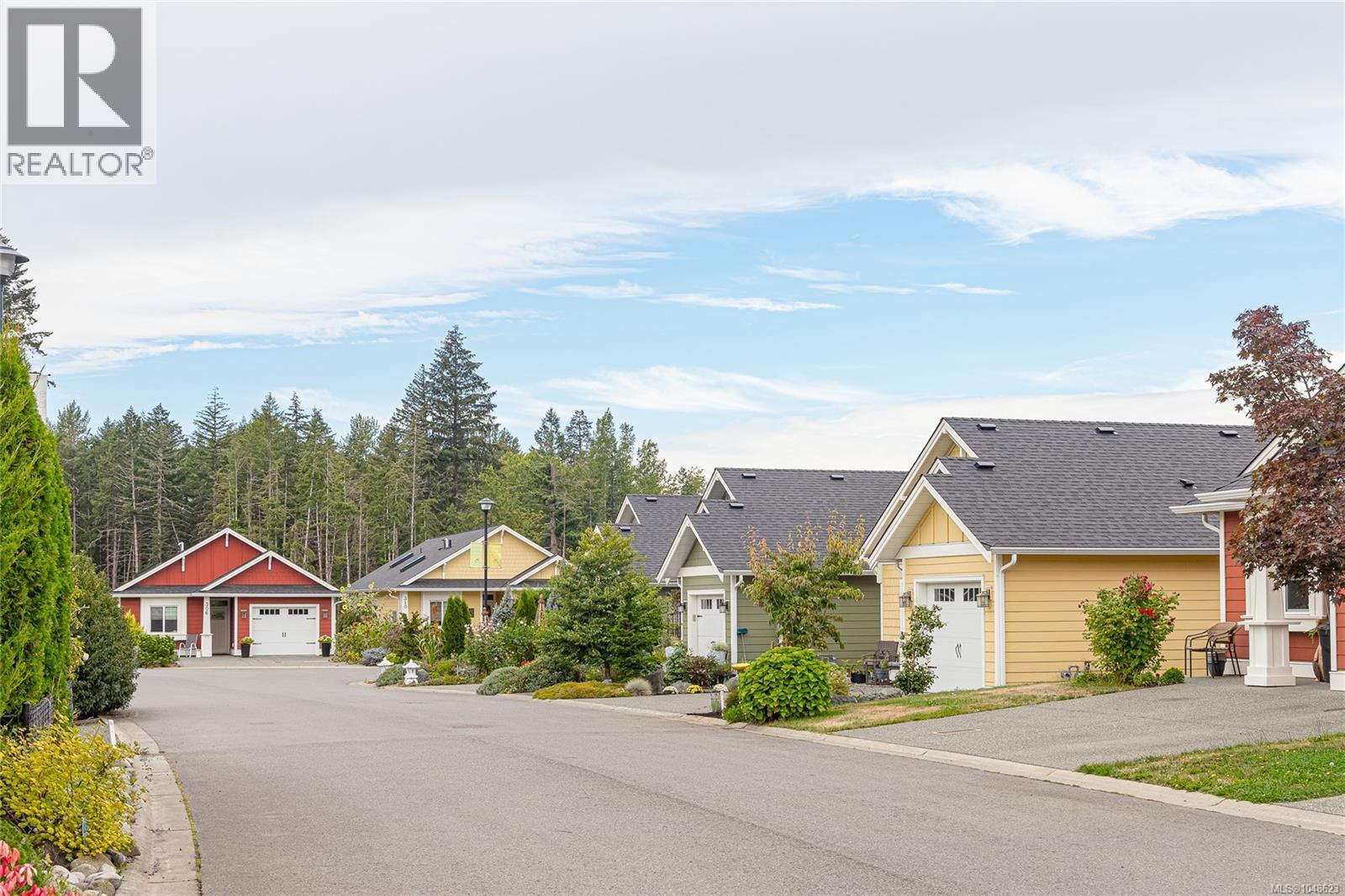 322 Edgewood Cres