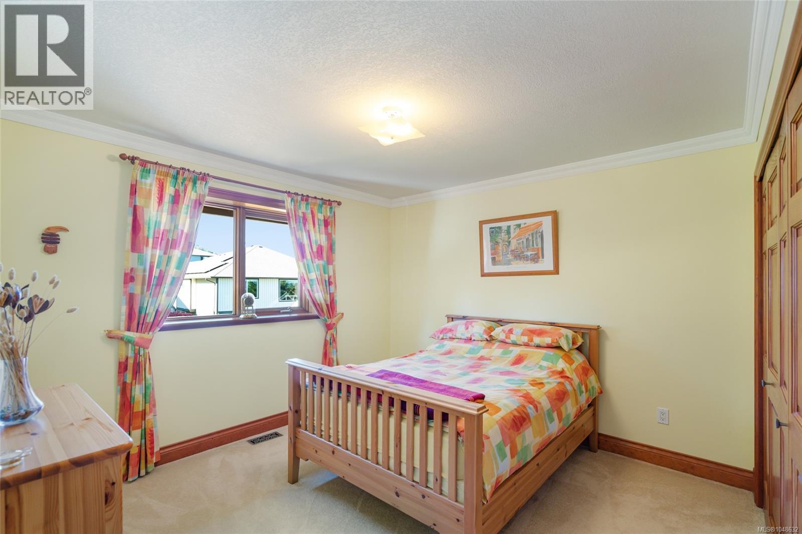 526 Douglas Pl Property Photo 29
