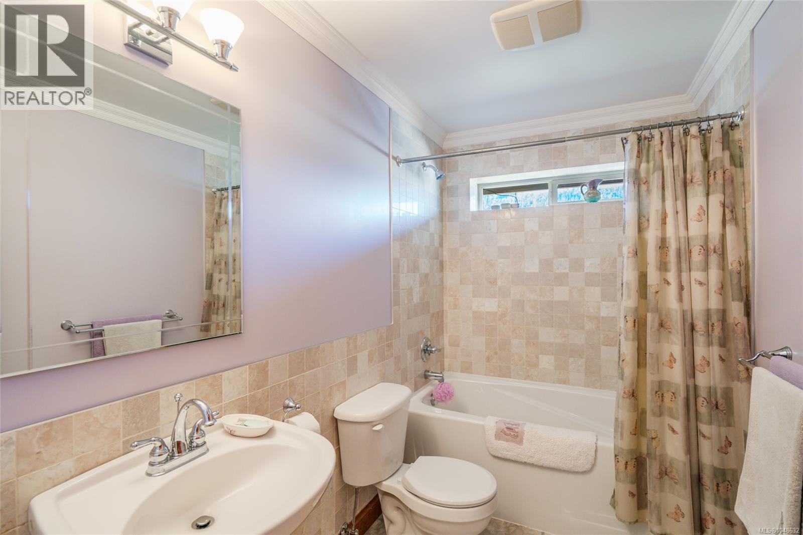 526 Douglas Pl Property Photo 30
