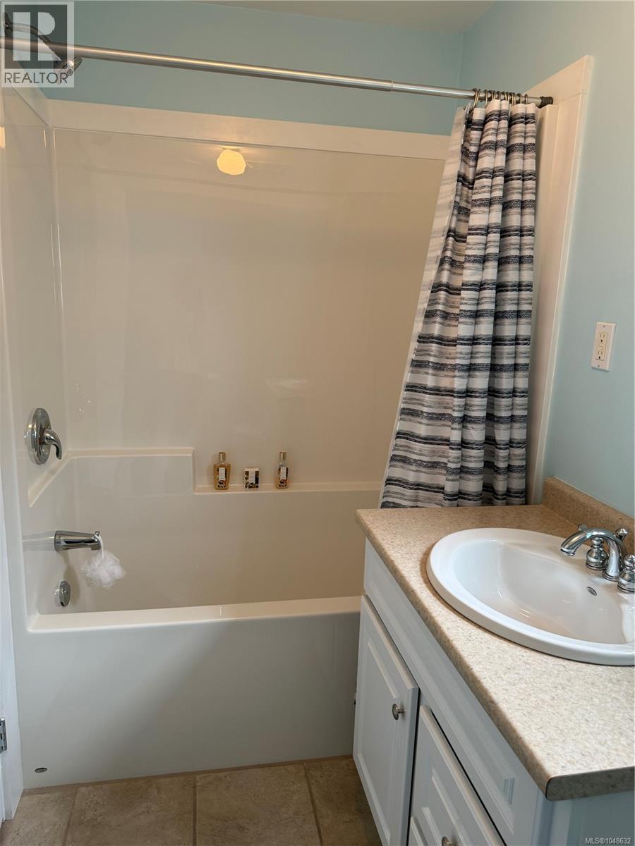 526 Douglas Pl Property Photo 36