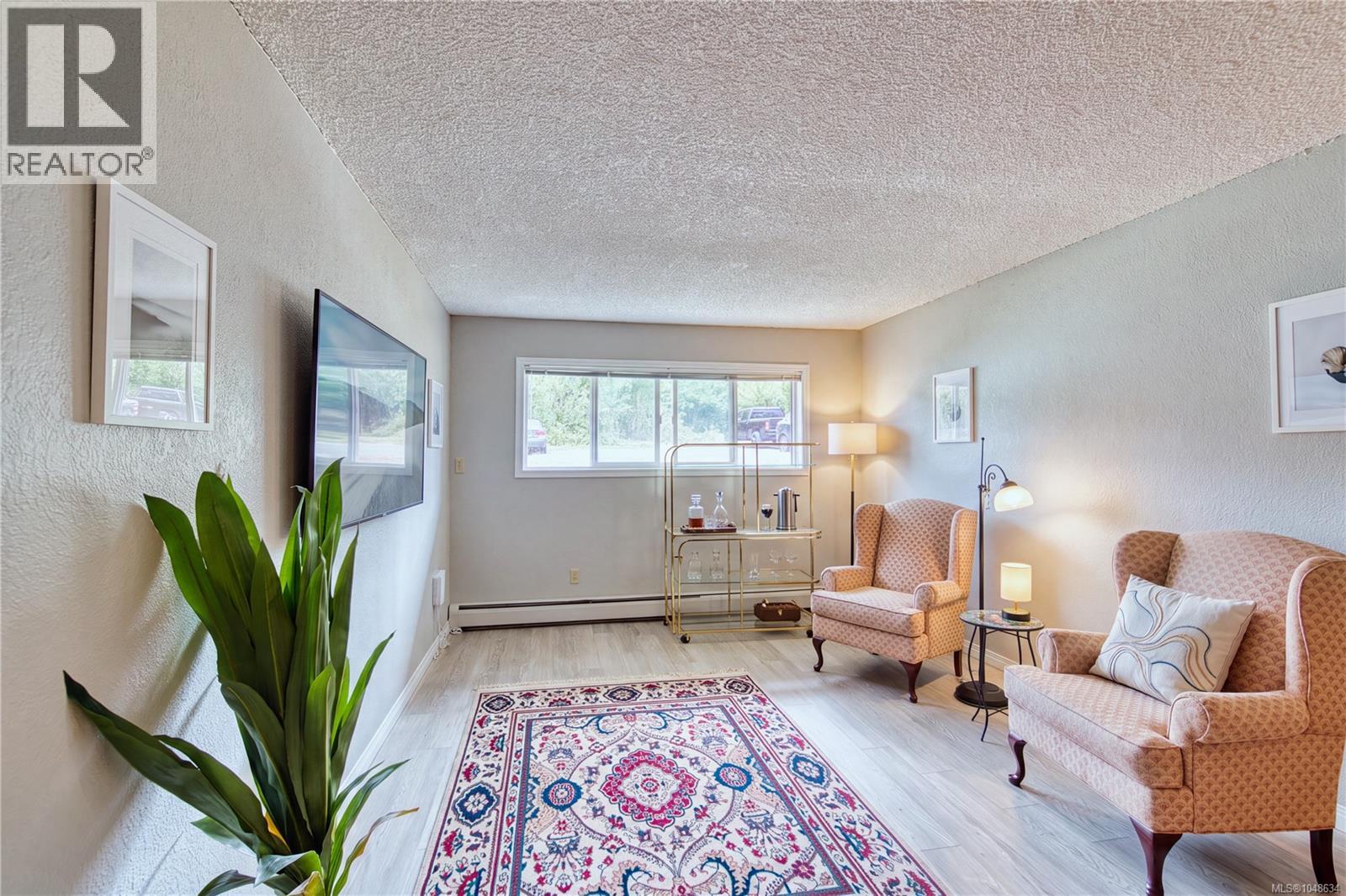 110 218 Bayview Ave Property Photo 11