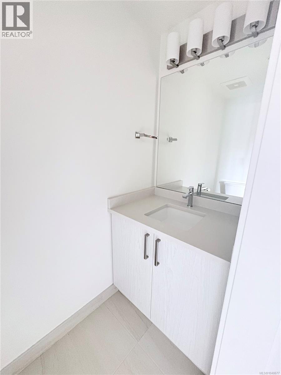 403 147 Haliburton St Property Photo 11