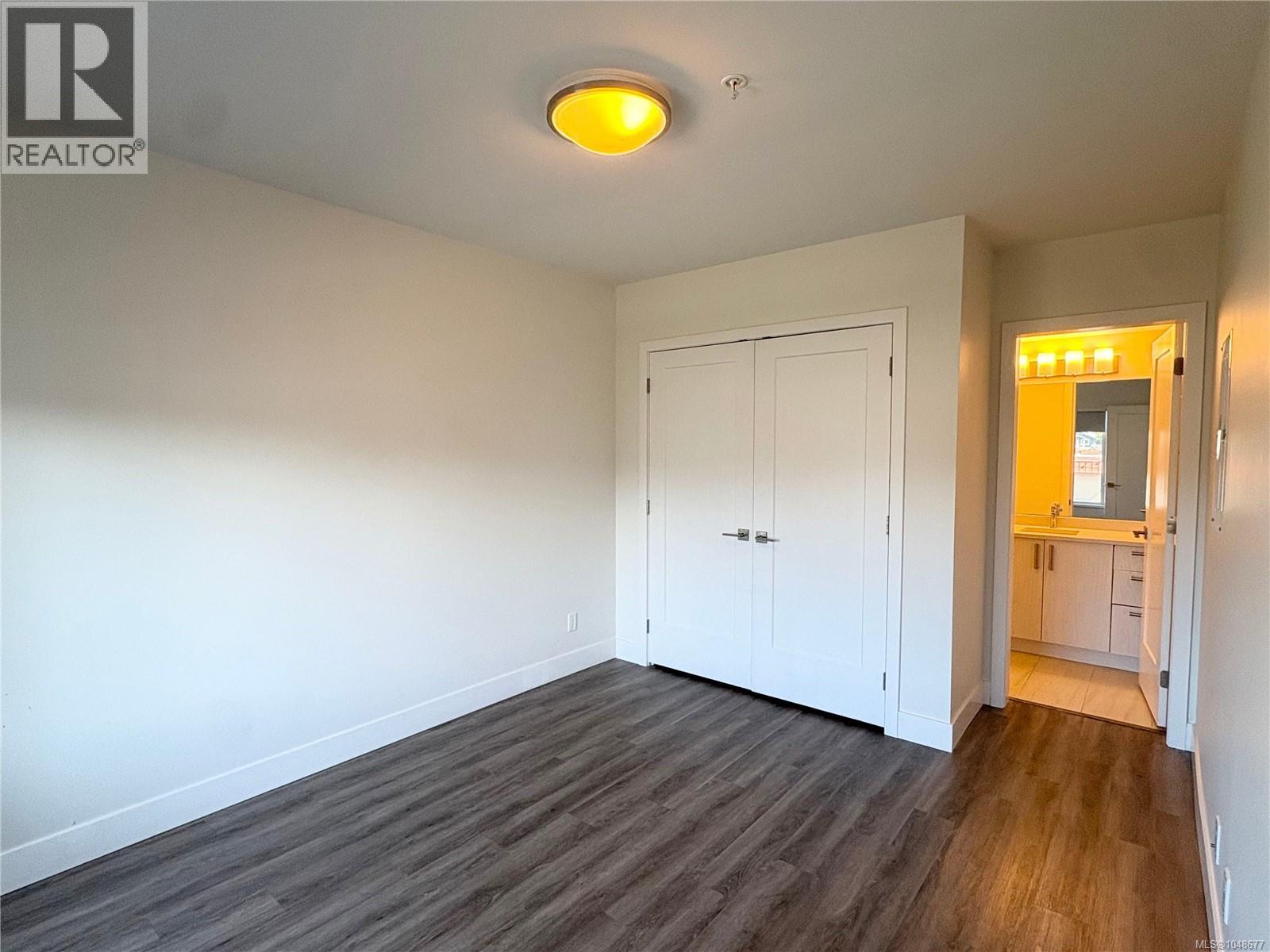 403 147 Haliburton St Property Photo 12