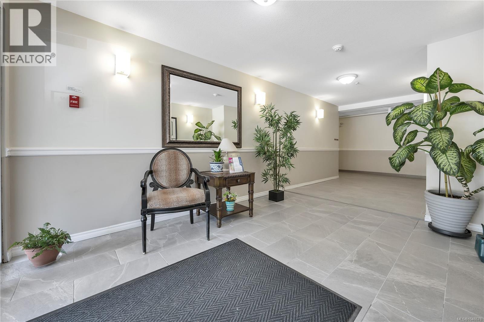 302 1631 Dufferin Cres Property Photo 1
