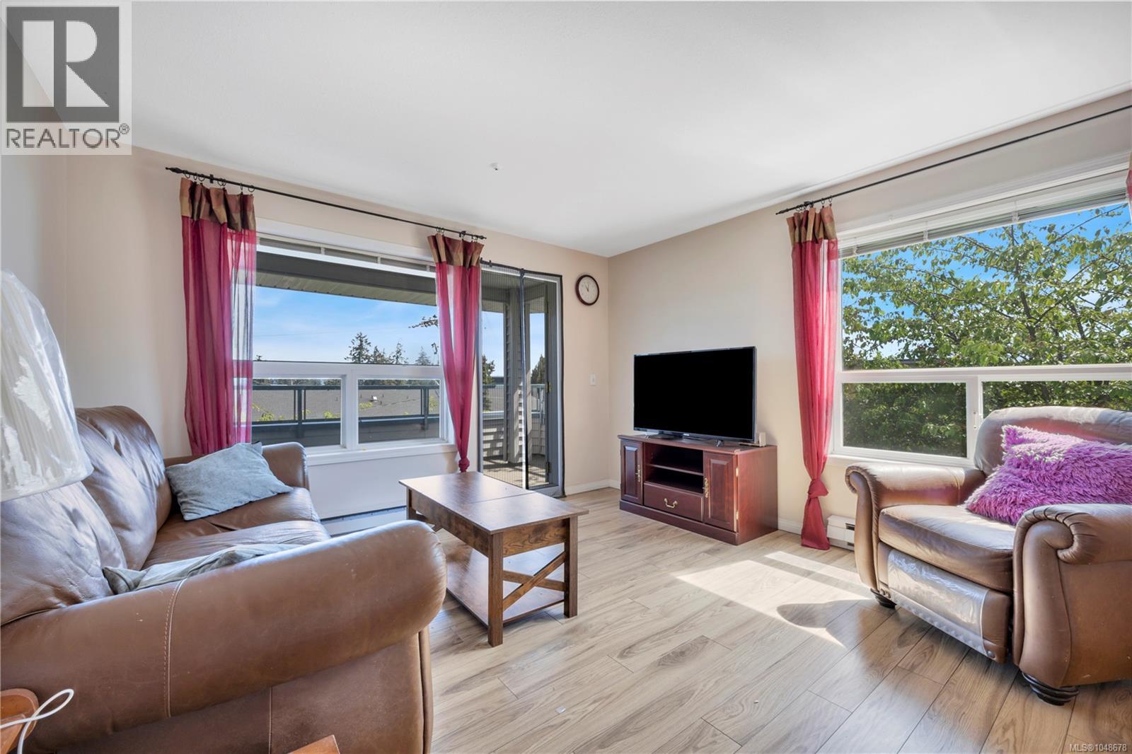 302 1631 Dufferin Cres Property Photo 10