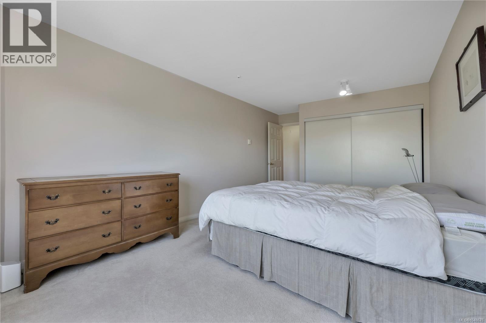 302 1631 Dufferin Cres Property Photo 13