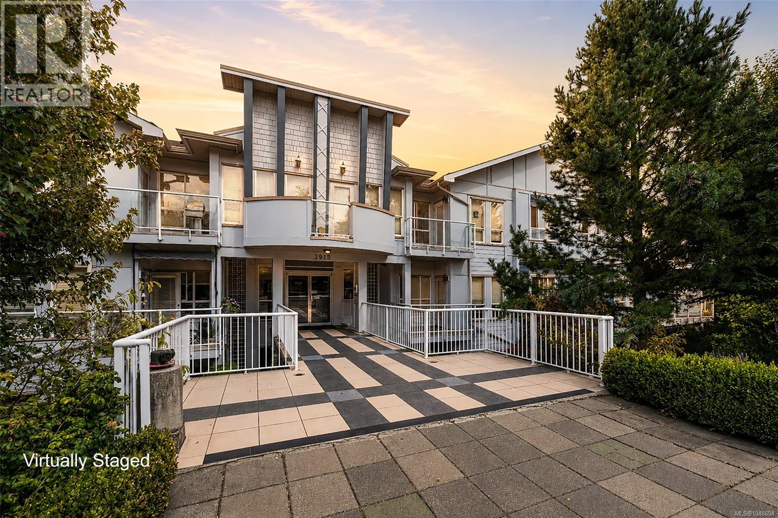 207 3915 Carey Rd Property Photo 2