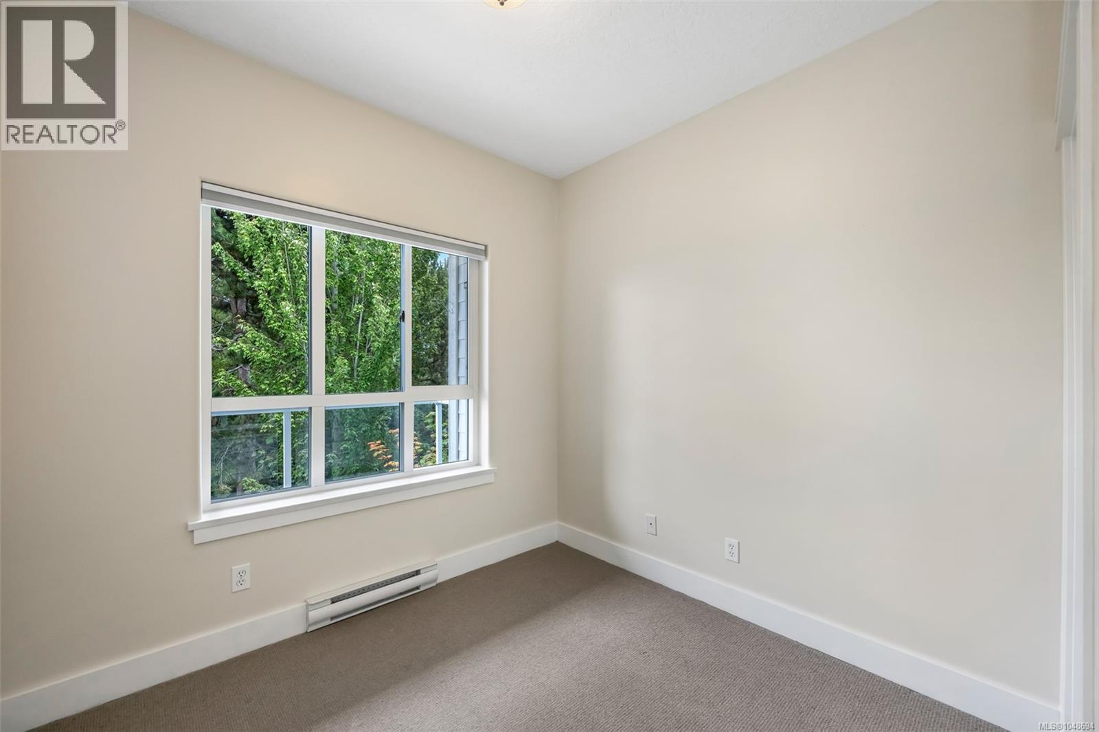 207 3915 Carey Rd Property Photo 21