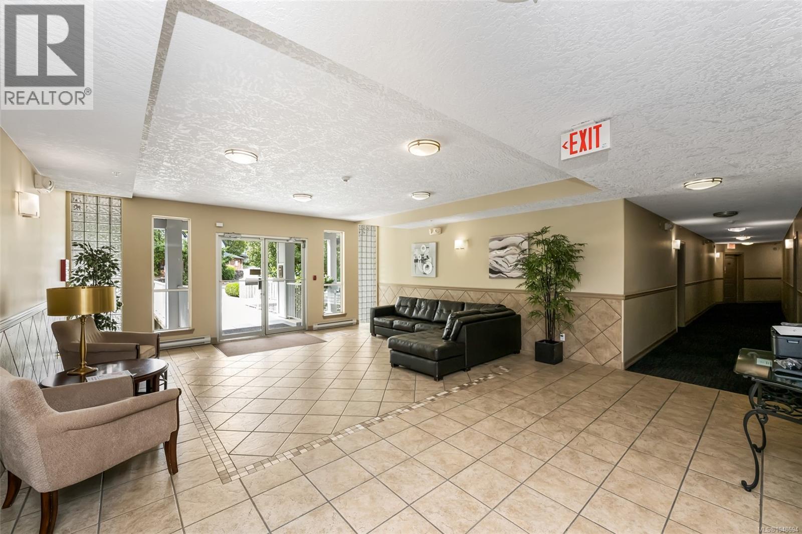207 3915 Carey Rd Property Photo 30